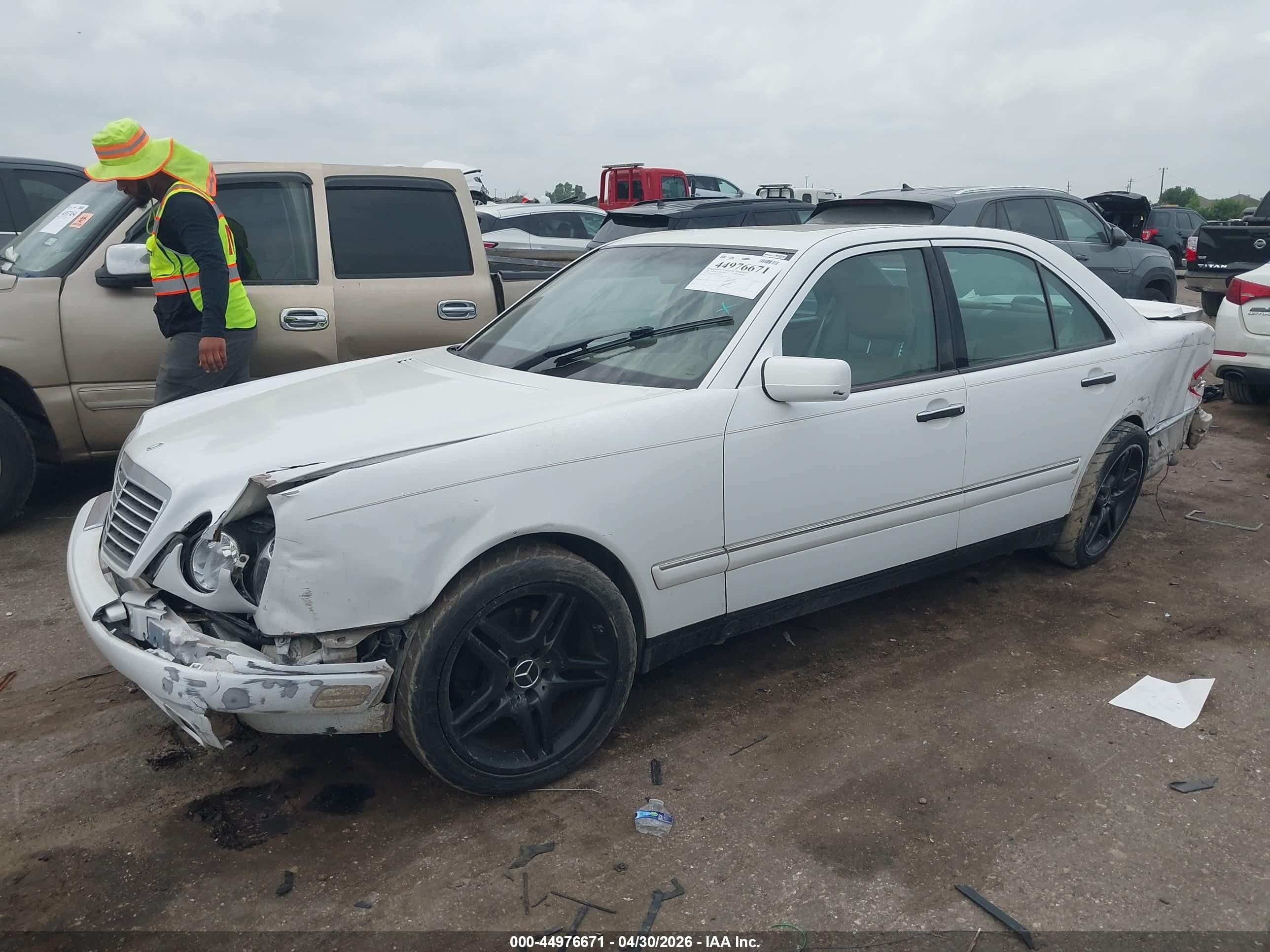 1998 Mercedes-benz E 300 Diesel   Белый vin: WDBJF25F3WA695748