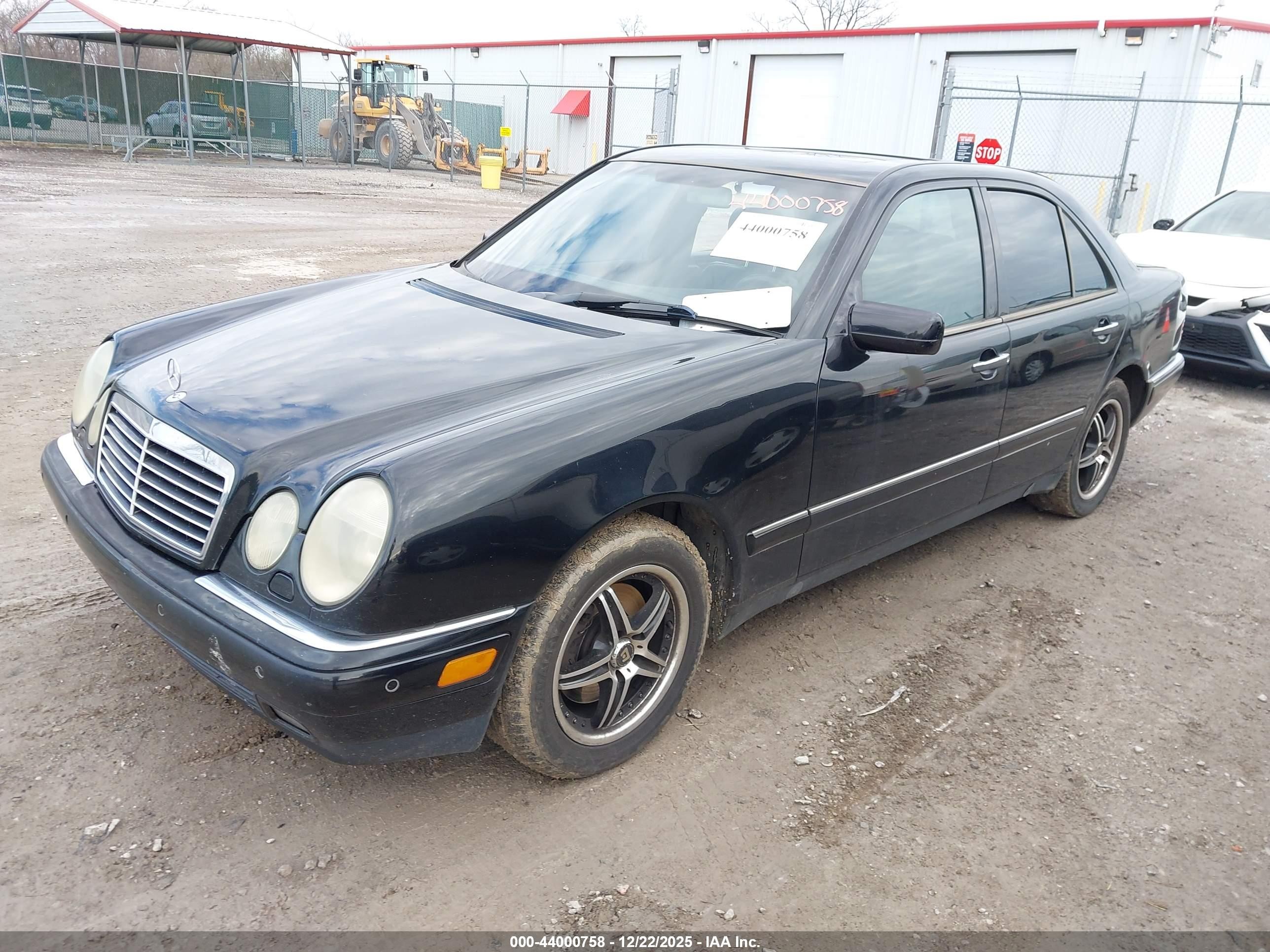 1998 Mercedes-benz E 300 Diesel   Black vin: WDBJF25F5WA534902