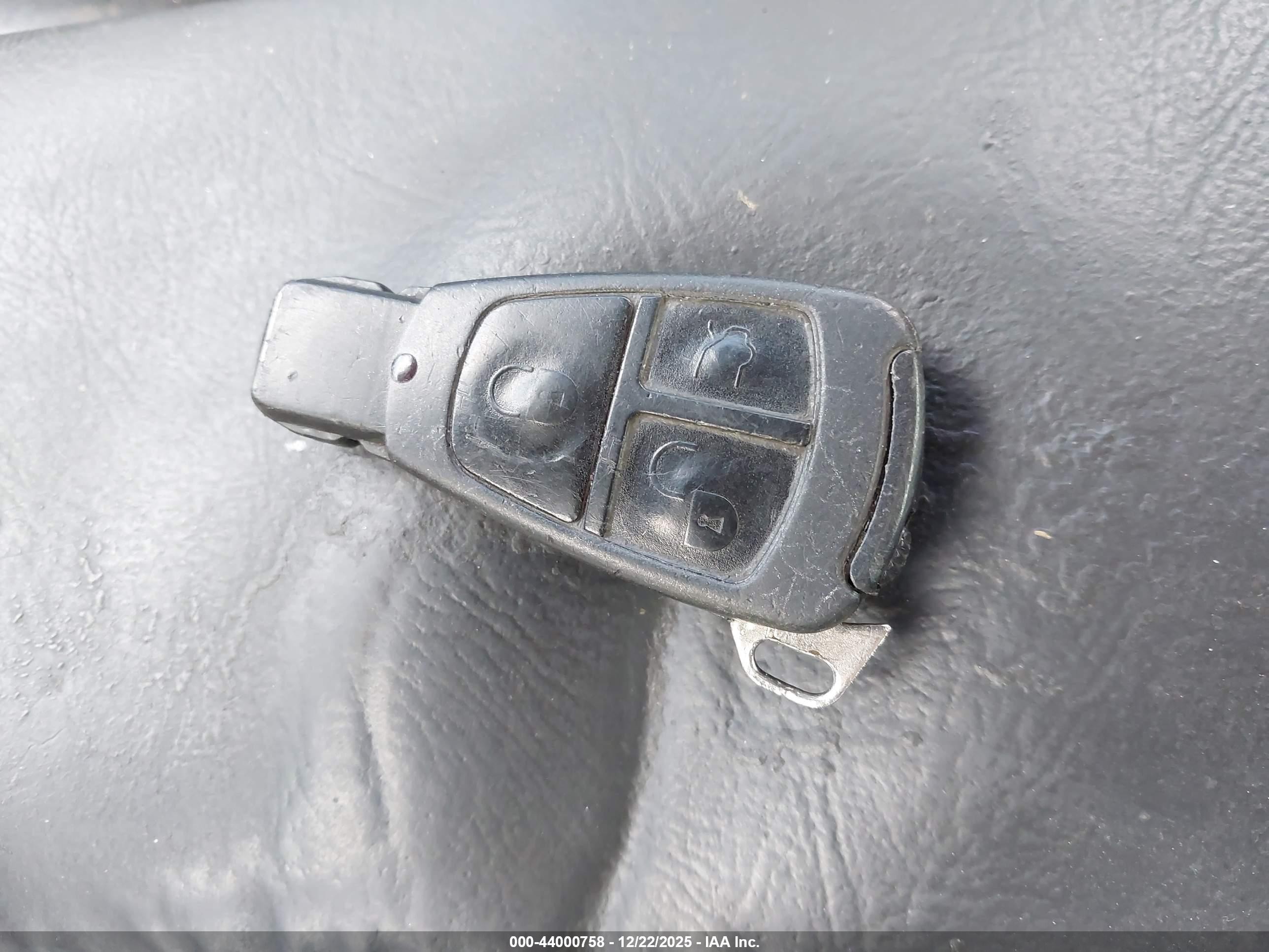 1998 Mercedes-benz E 300 Diesel   Black vin: WDBJF25F5WA534902