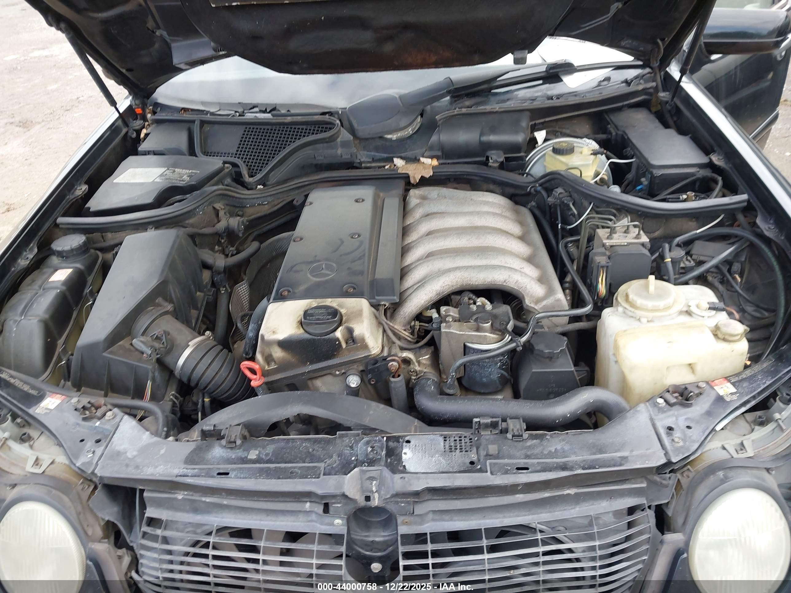 1998 Mercedes-benz E 300 Diesel   Black vin: WDBJF25F5WA534902