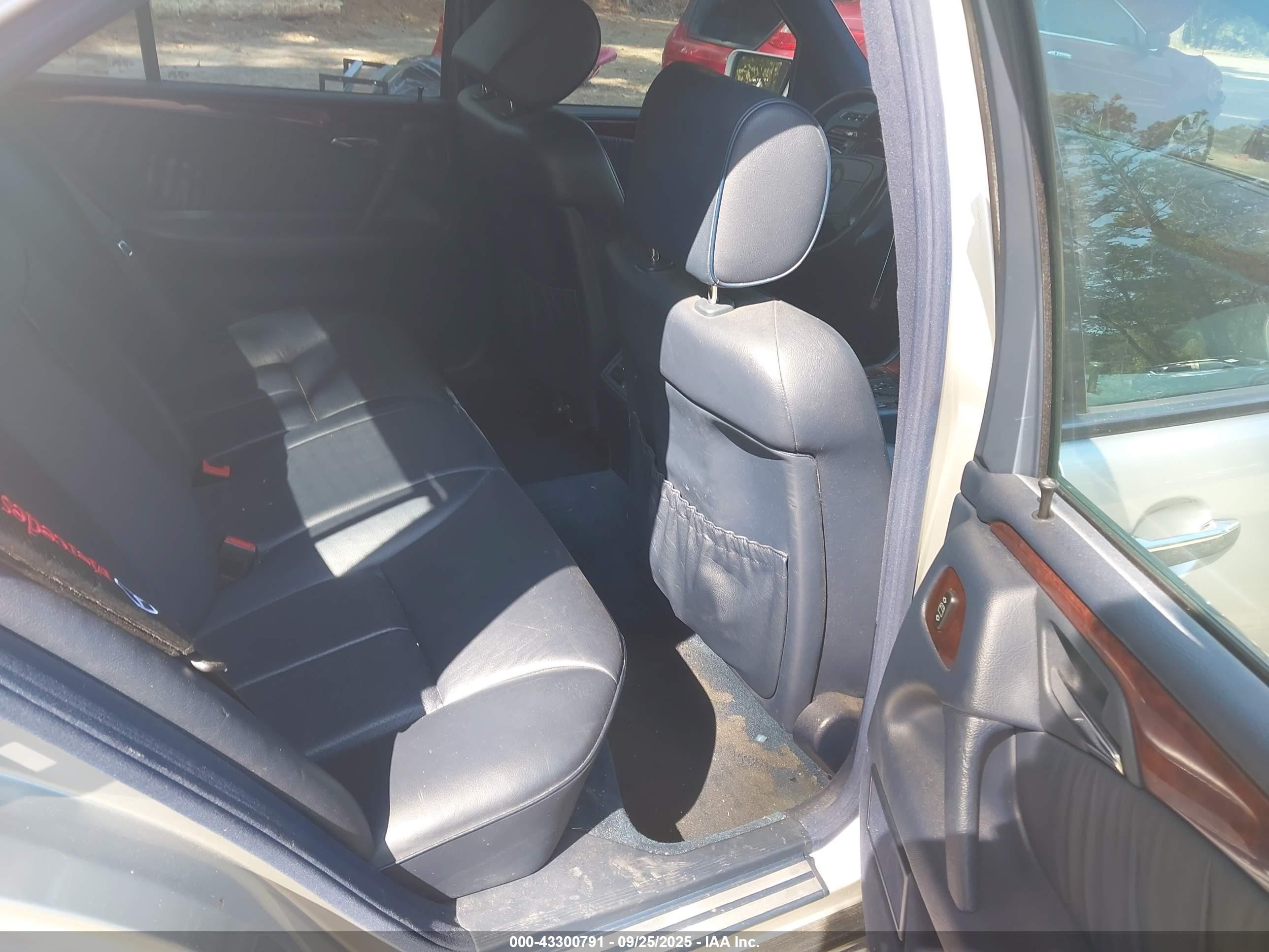 1998 Mercedes-benz E 300 Diesel   Silver vin: WDBJF25F6WA566791
