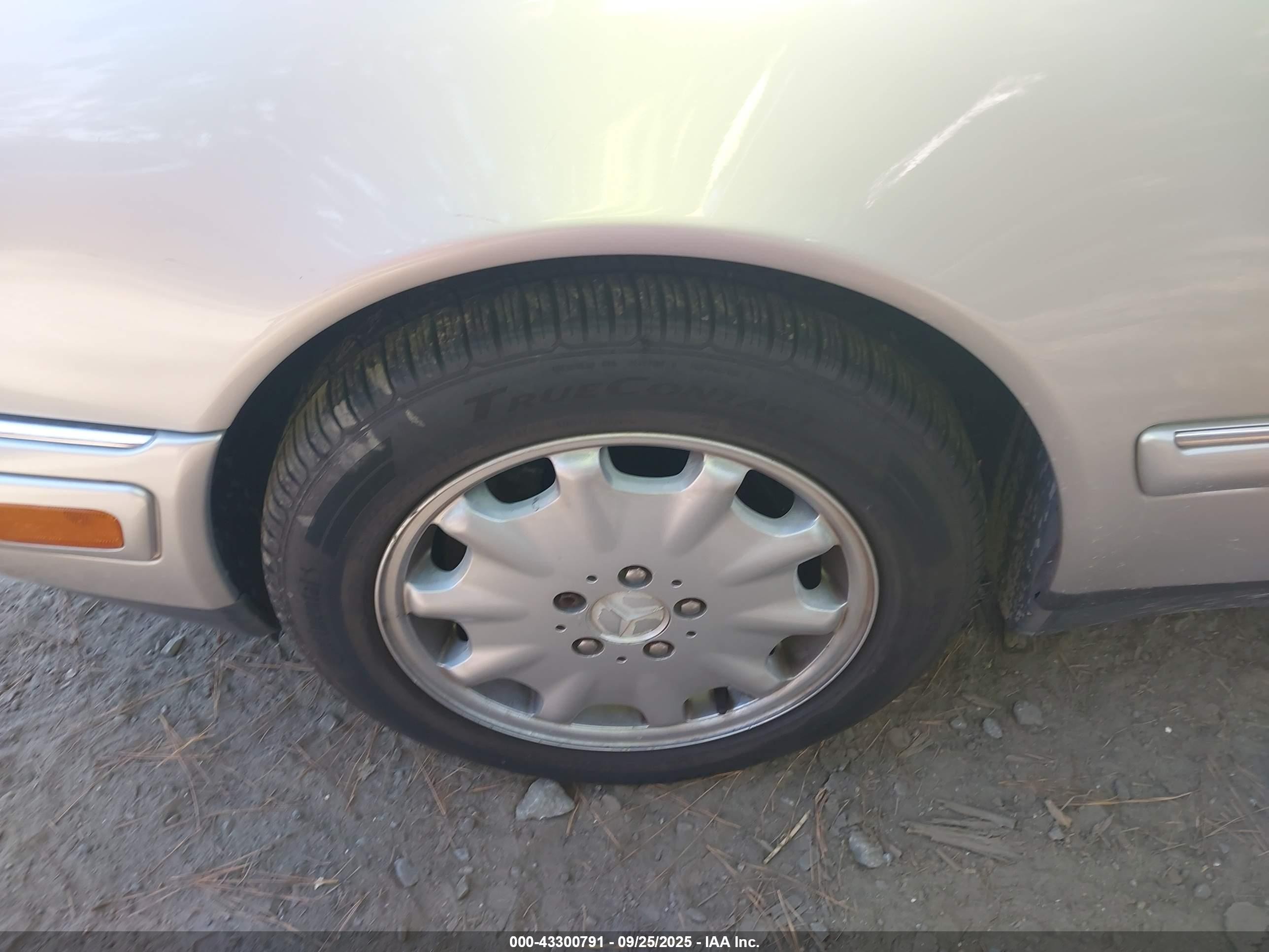 1998 Mercedes-benz E 300 Diesel   Silver vin: WDBJF25F6WA566791