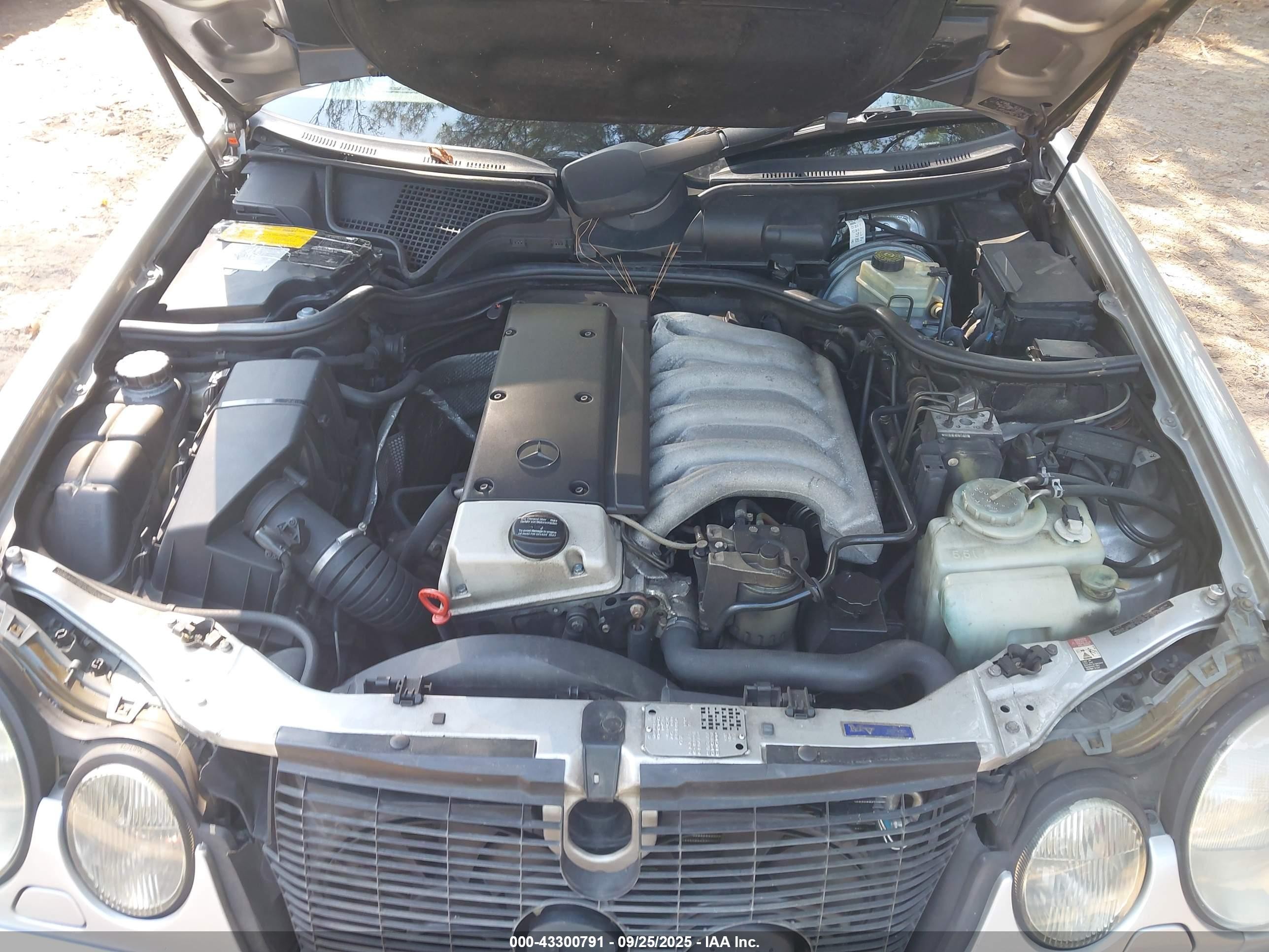 1998 Mercedes-benz E 300 Diesel   Silver vin: WDBJF25F6WA566791