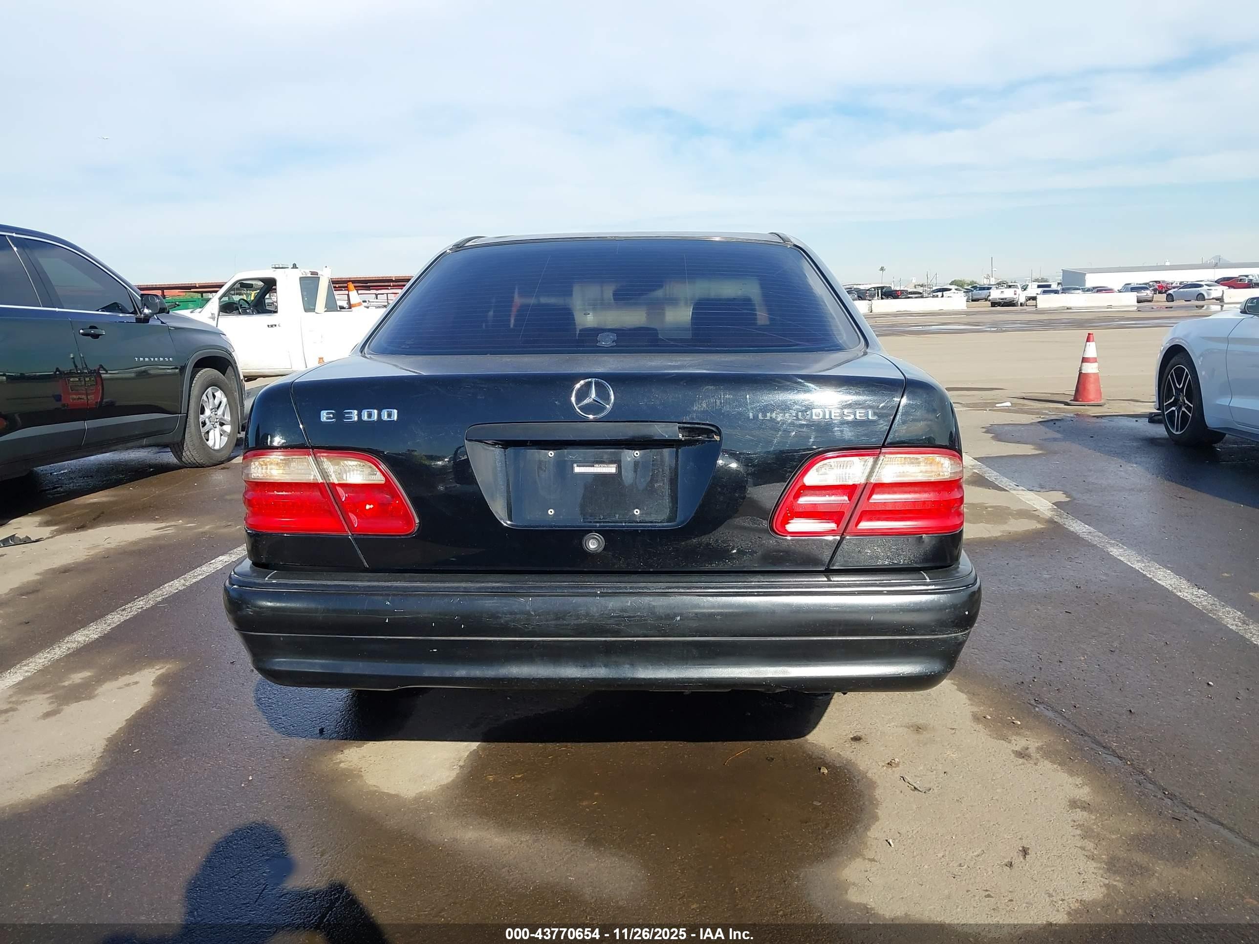 1998 Mercedes-benz E 300 Diesel   Black vin: WDBJF25F8WA566890