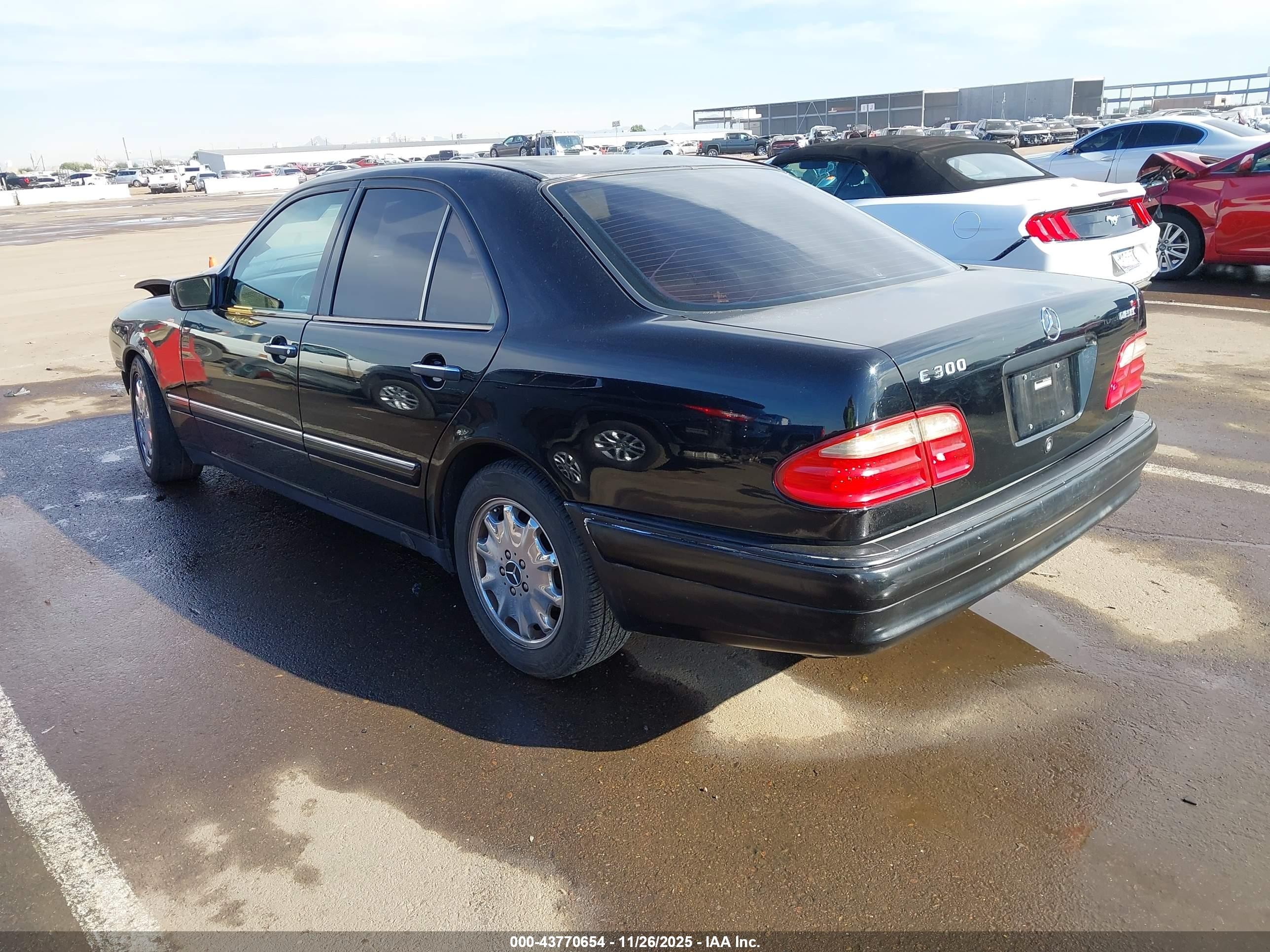 1998 Mercedes-benz E 300 Diesel   Black vin: WDBJF25F8WA566890