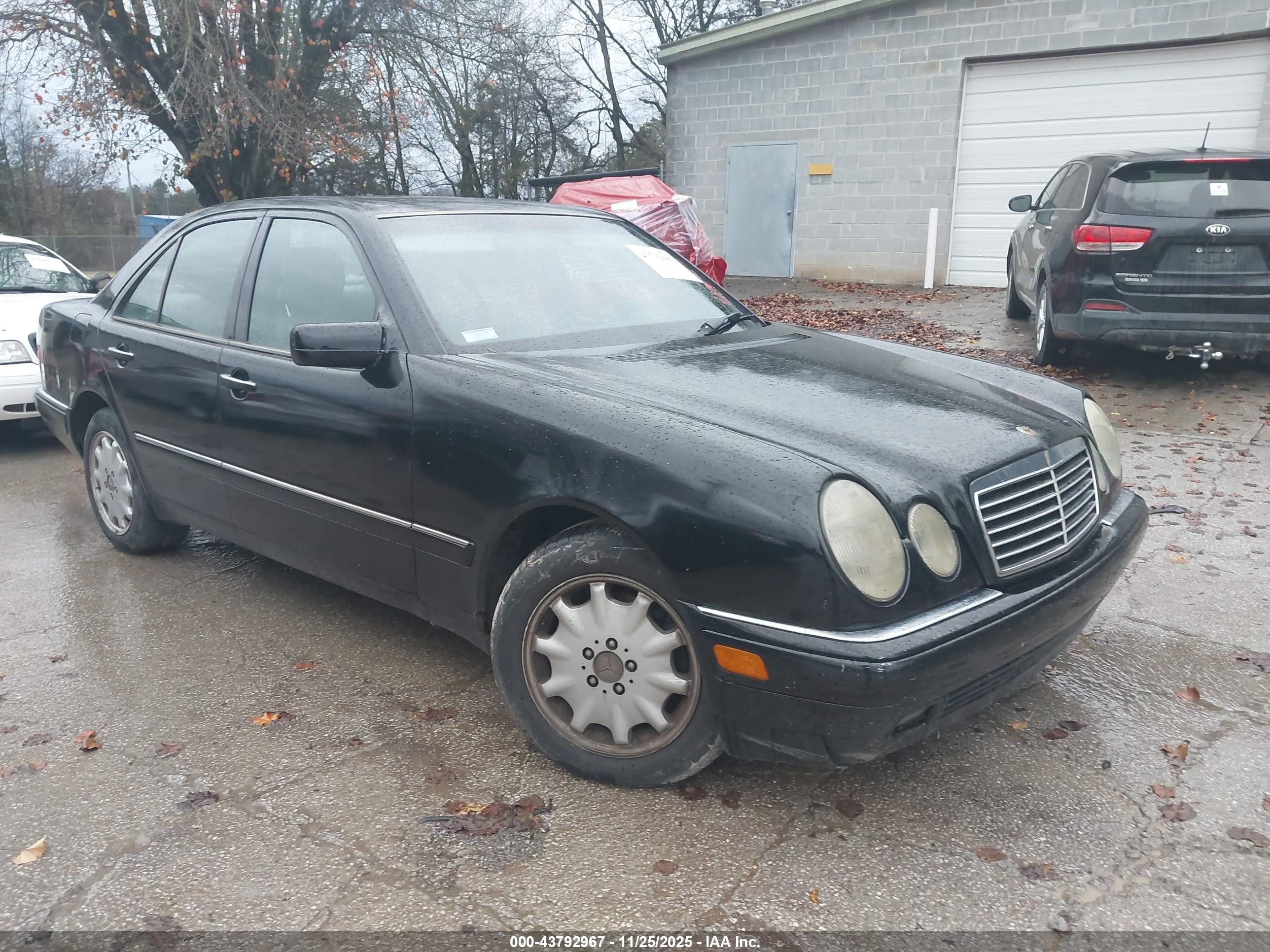 1998 Mercedes-benz E 300 Diesel   Black vin: WDBJF25F9WA550973