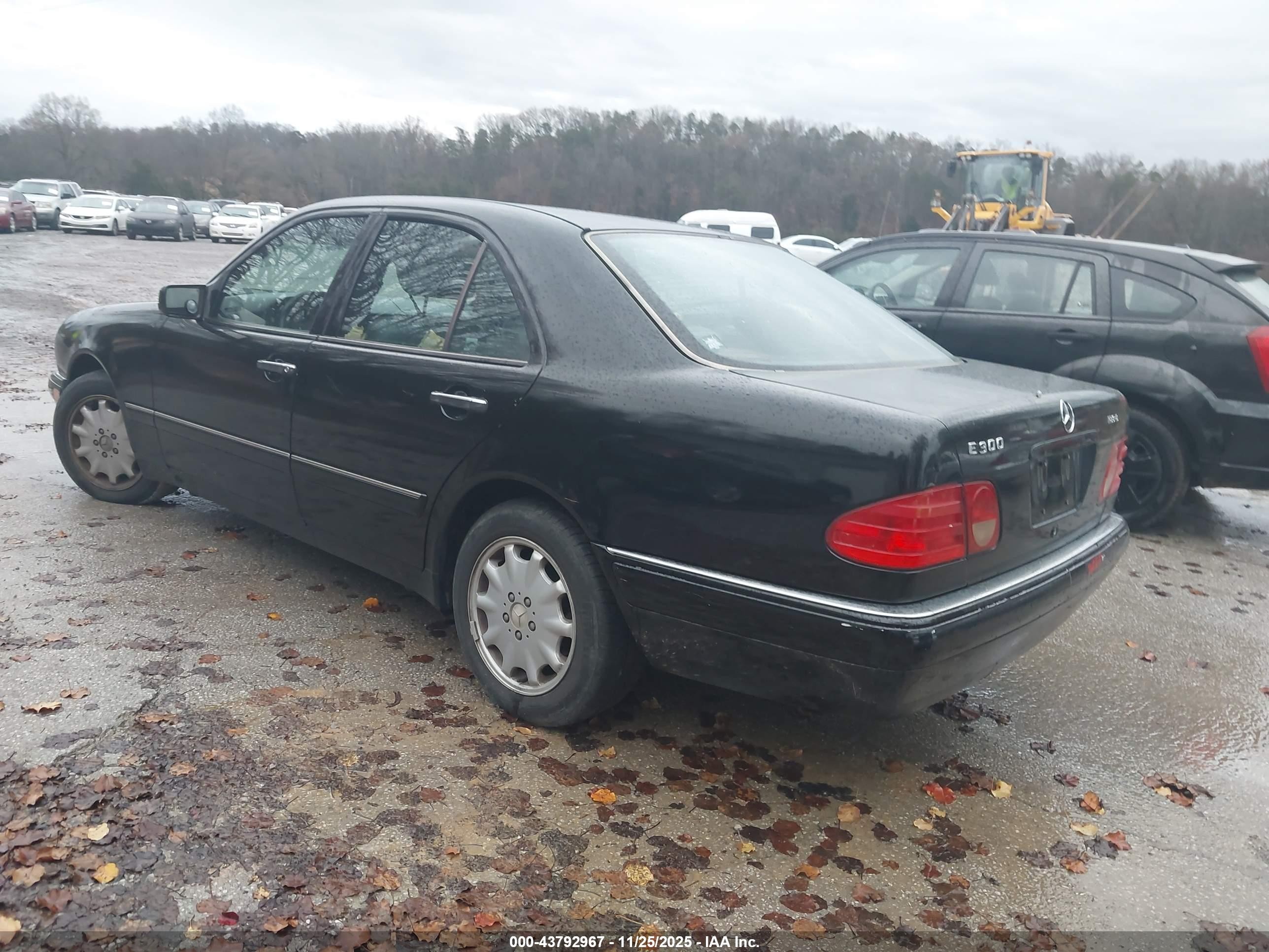 1998 Mercedes-benz E 300 Diesel   Black vin: WDBJF25F9WA550973