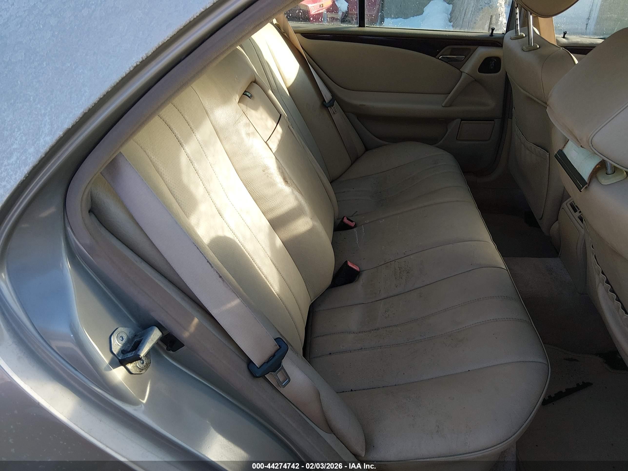 1998 Mercedes-benz E 300 Diesel   Champagne vin: WDBJF25FXWA487513