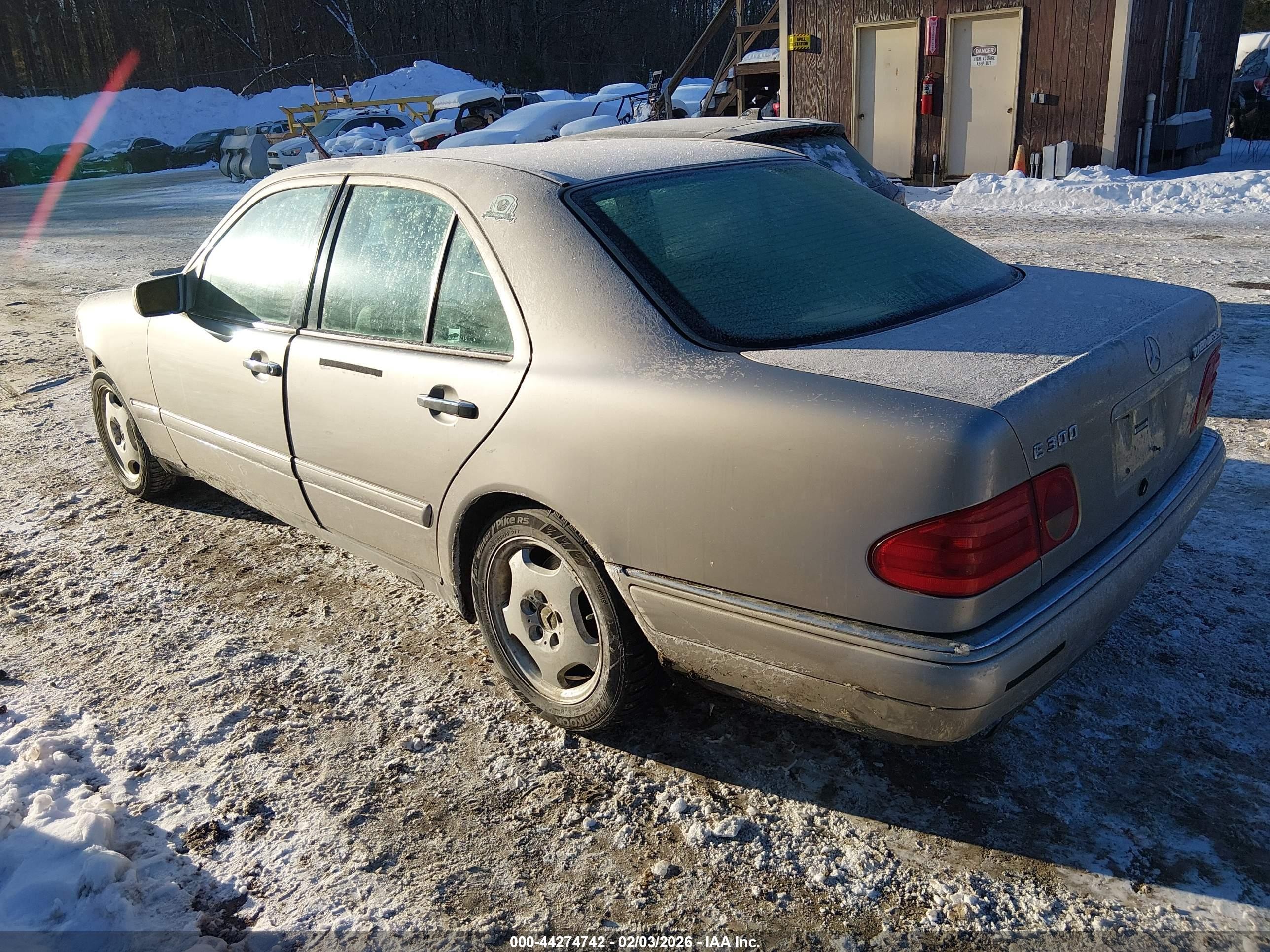1998 Mercedes-benz E 300 Diesel   Champagne vin: WDBJF25FXWA487513