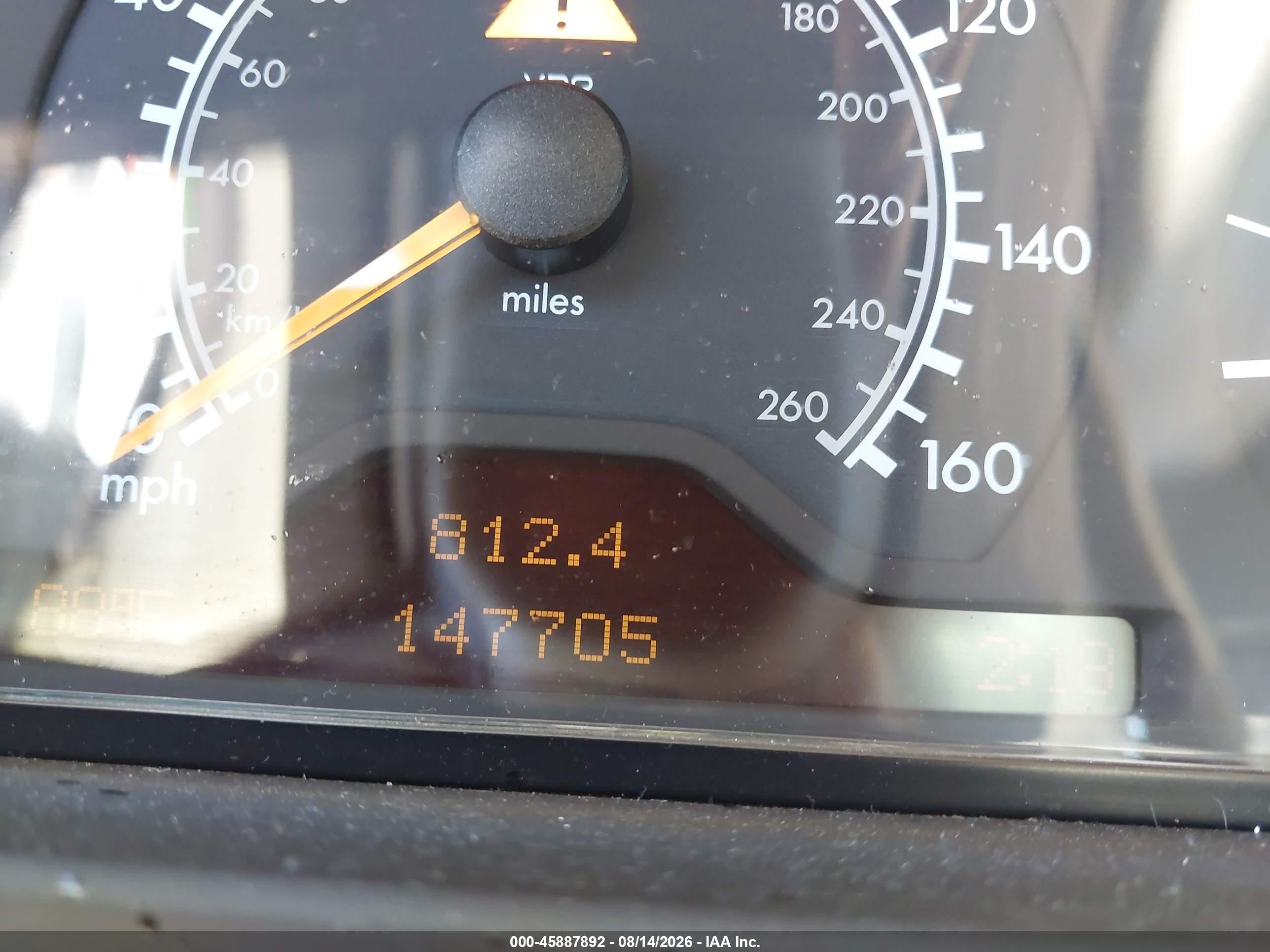 1999 Mercedes-benz E 300 Diesel   White vin: WDBJF25H1XA863308