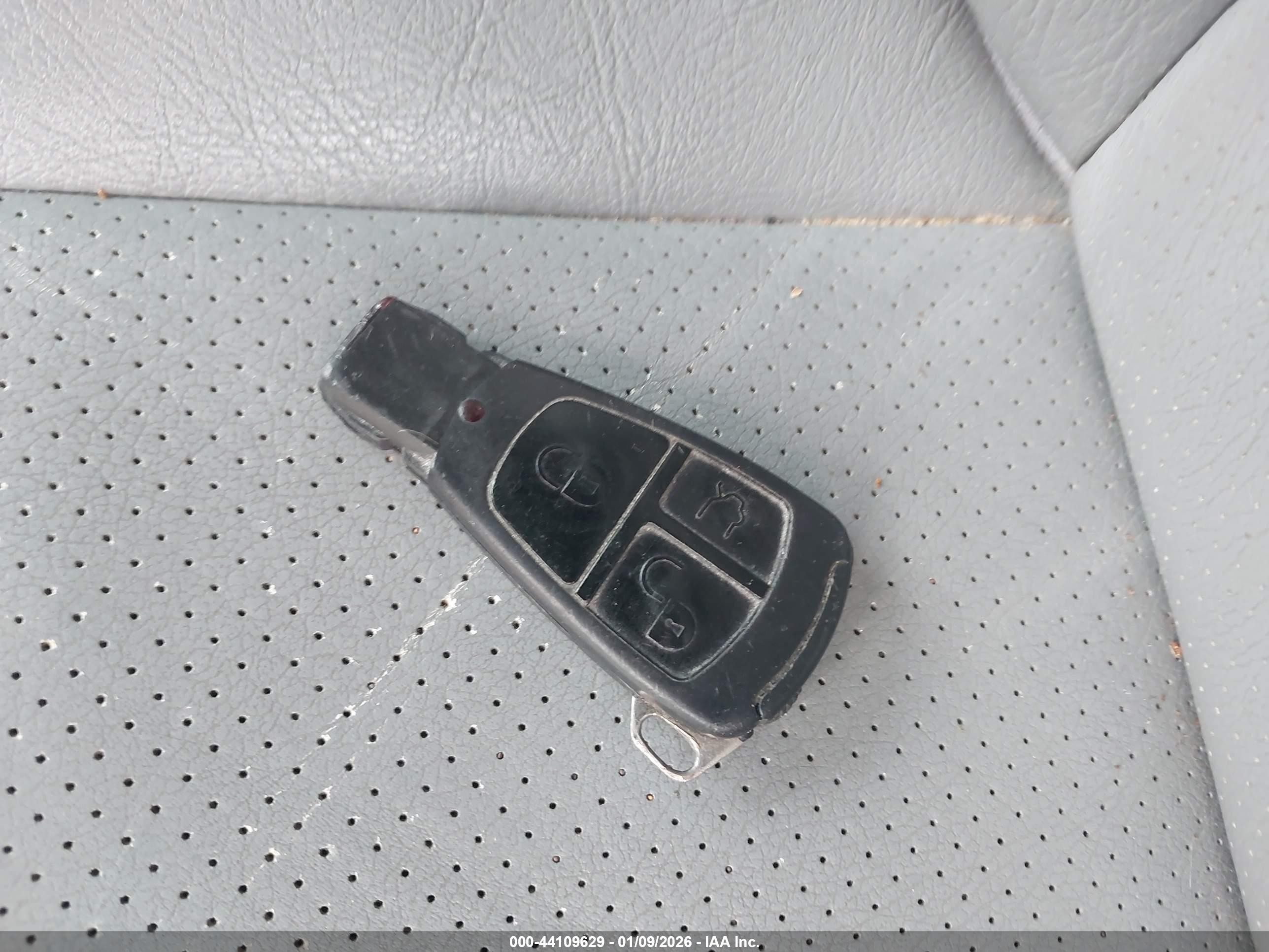 1999 Mercedes-benz E 300 Diesel   Silver vin: WDBJF25H1XA923362