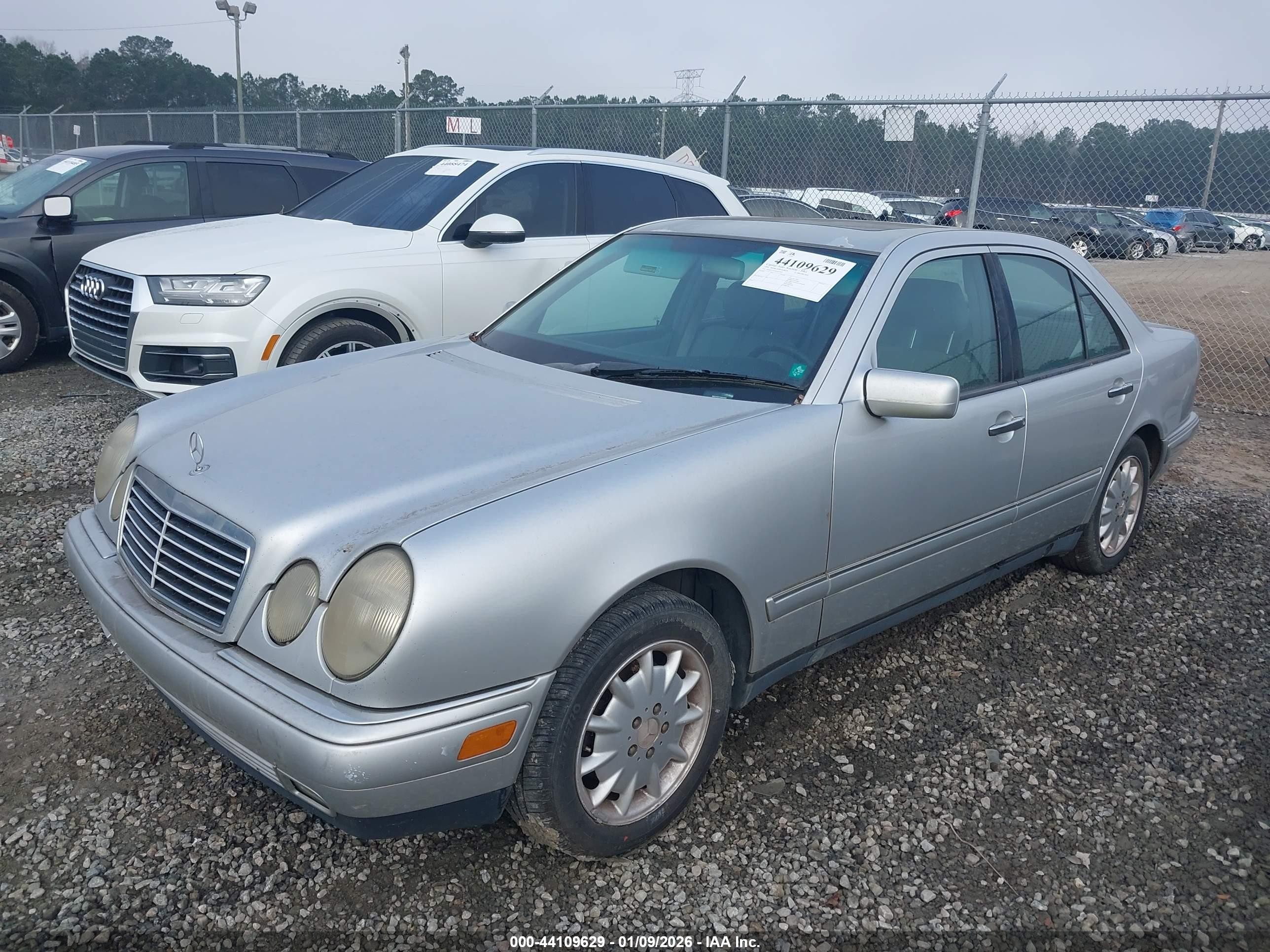 1999 Mercedes-benz E 300 Diesel   Silver vin: WDBJF25H1XA923362