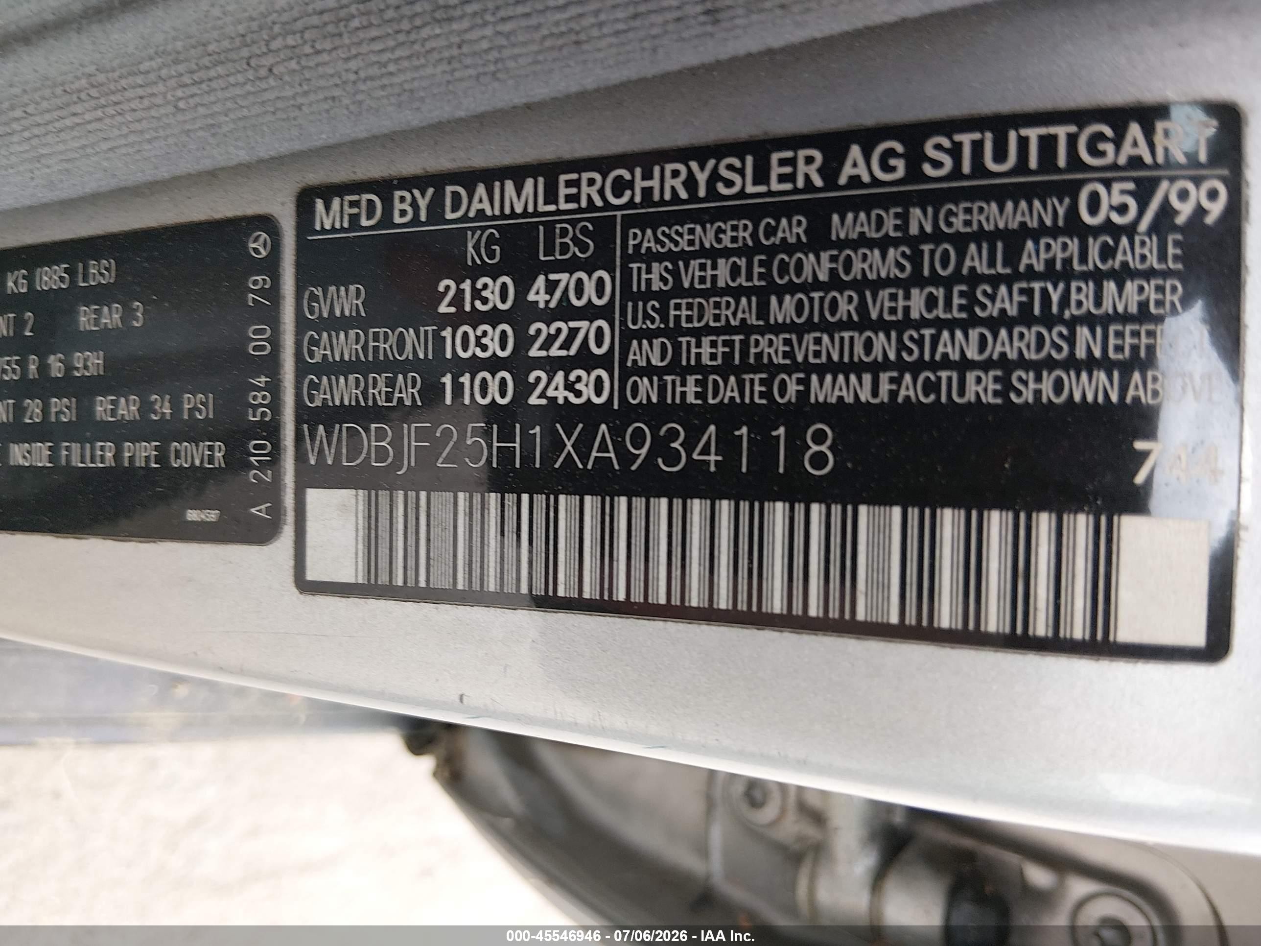 1999 Mercedes-benz E 300 Diesel   Silver vin: WDBJF25H1XA934118