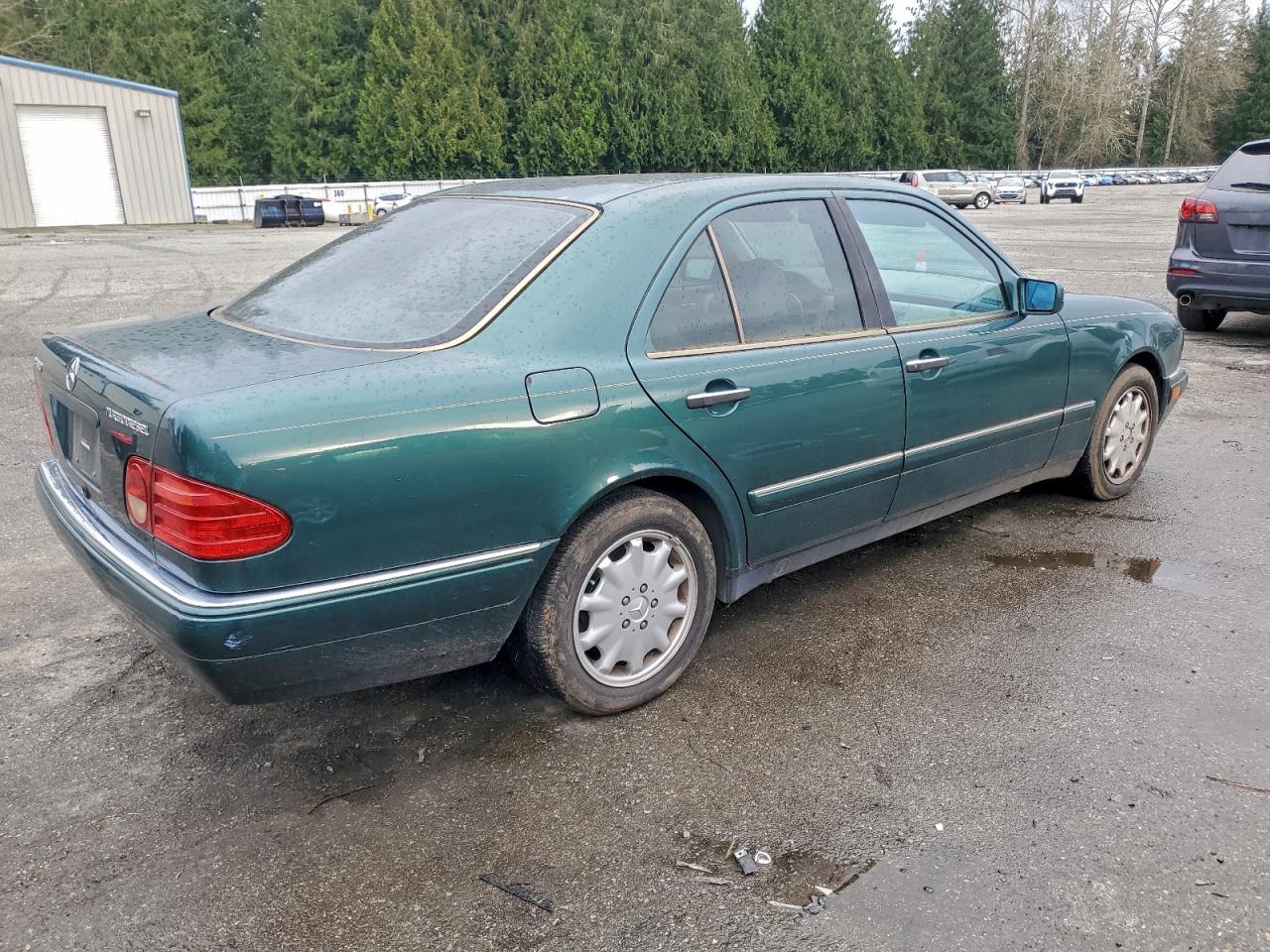 1999 Mercedes-benz E 300td Зеленый vin: WDBJF25H2XA939568