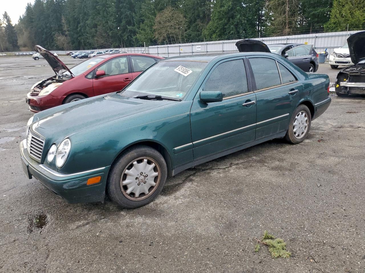 1999 Mercedes-benz E 300td Green vin: WDBJF25H2XA939568