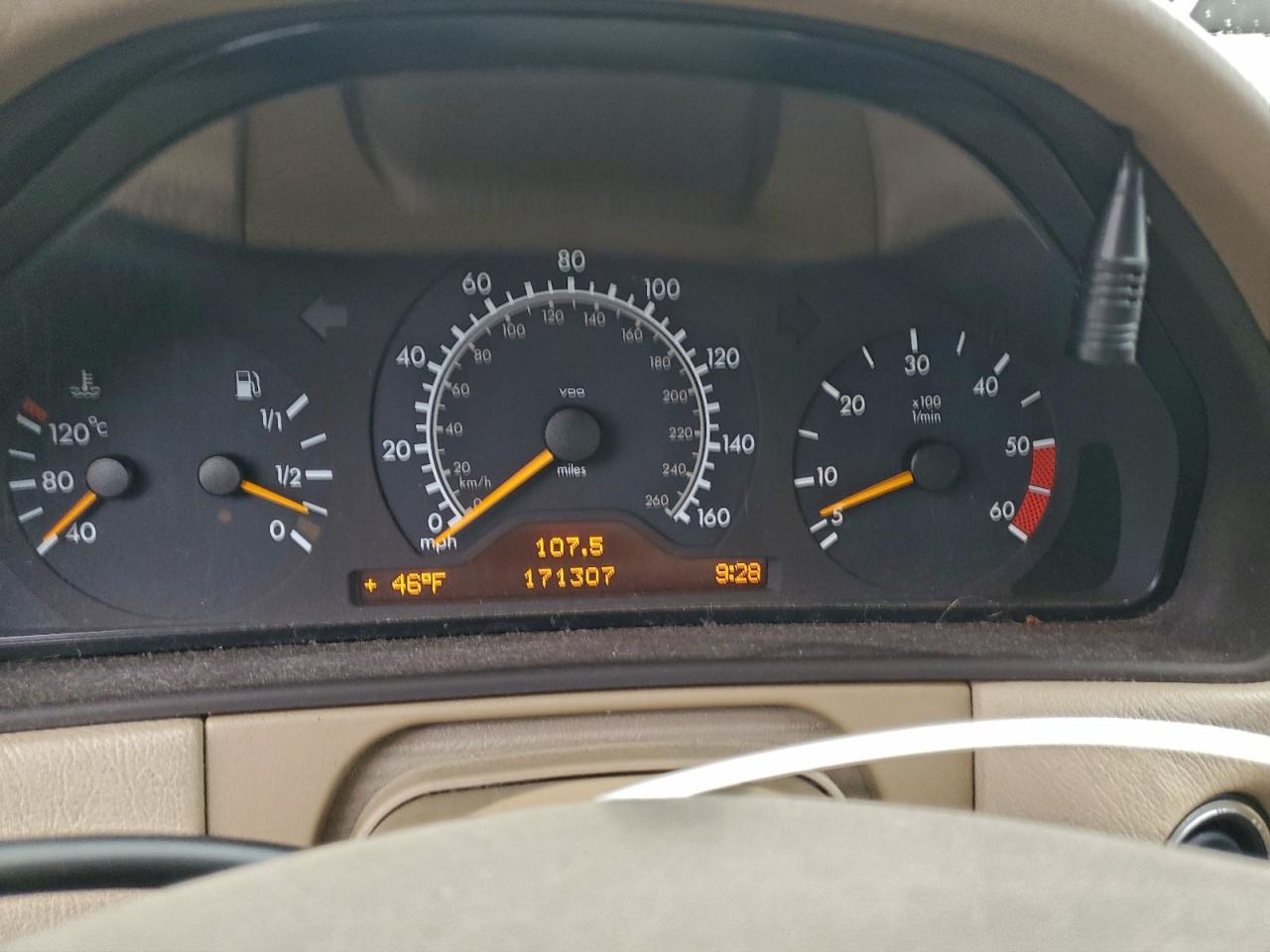 1999 Mercedes-benz E 300td Зеленый vin: WDBJF25H2XA939568