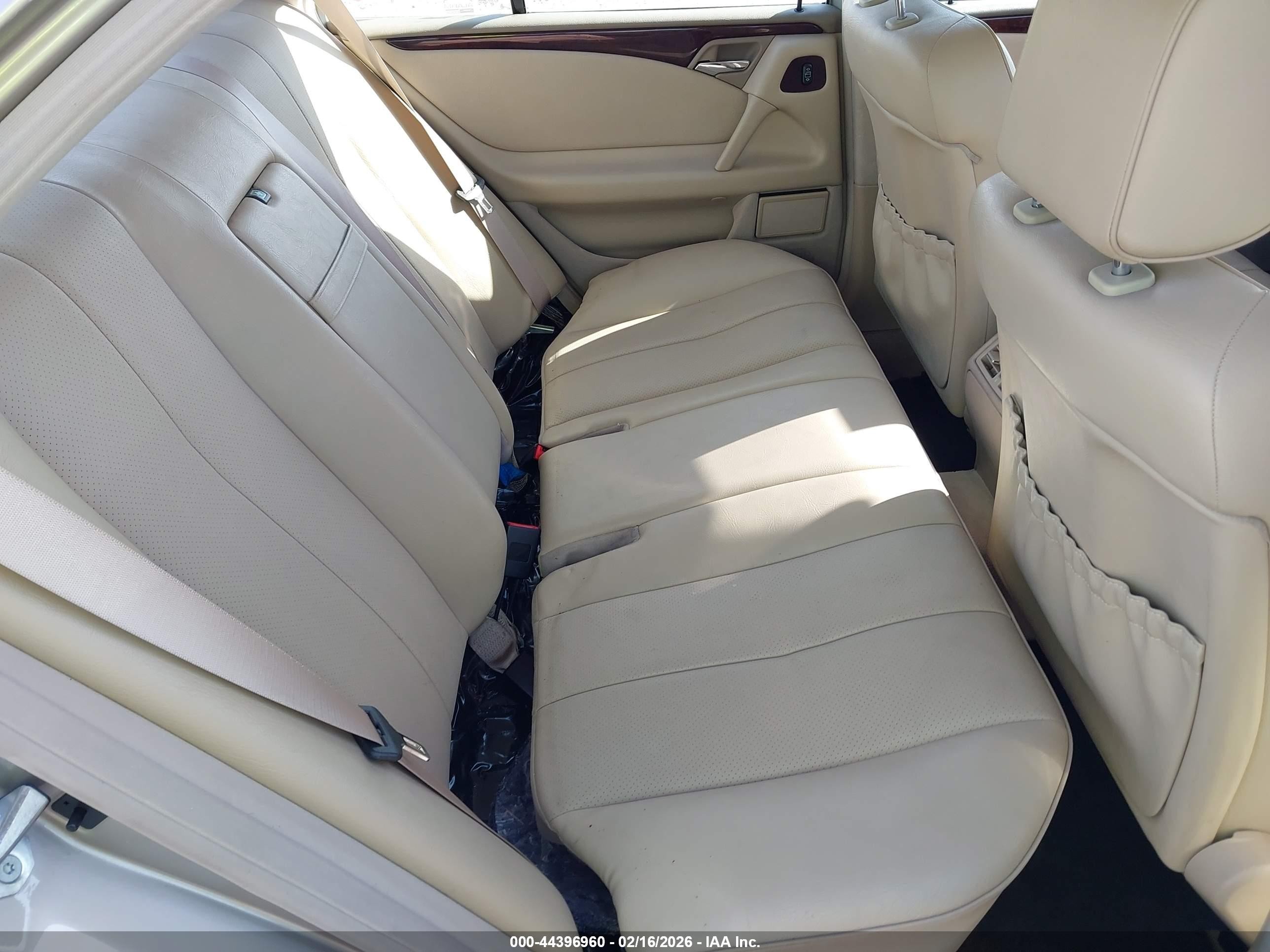 1999 Mercedes-benz E 300 Diesel   Beige vin: WDBJF25H4XA840587