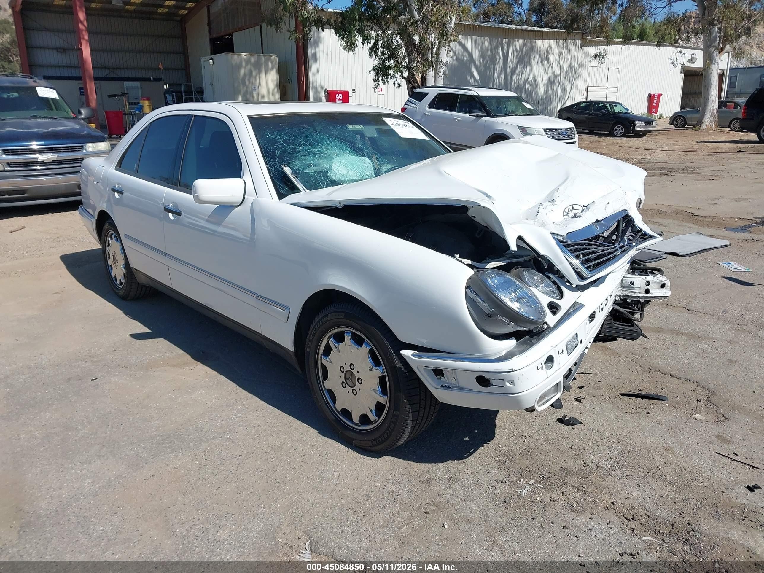 1999 Mercedes-benz E 300 Diesel   Белый vin: WDBJF25H5XA884629