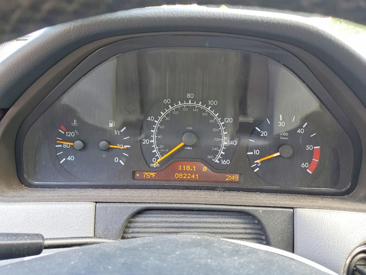 1999 Mercedes-benz E 300td Silver vin: WDBJF25H5XA904152