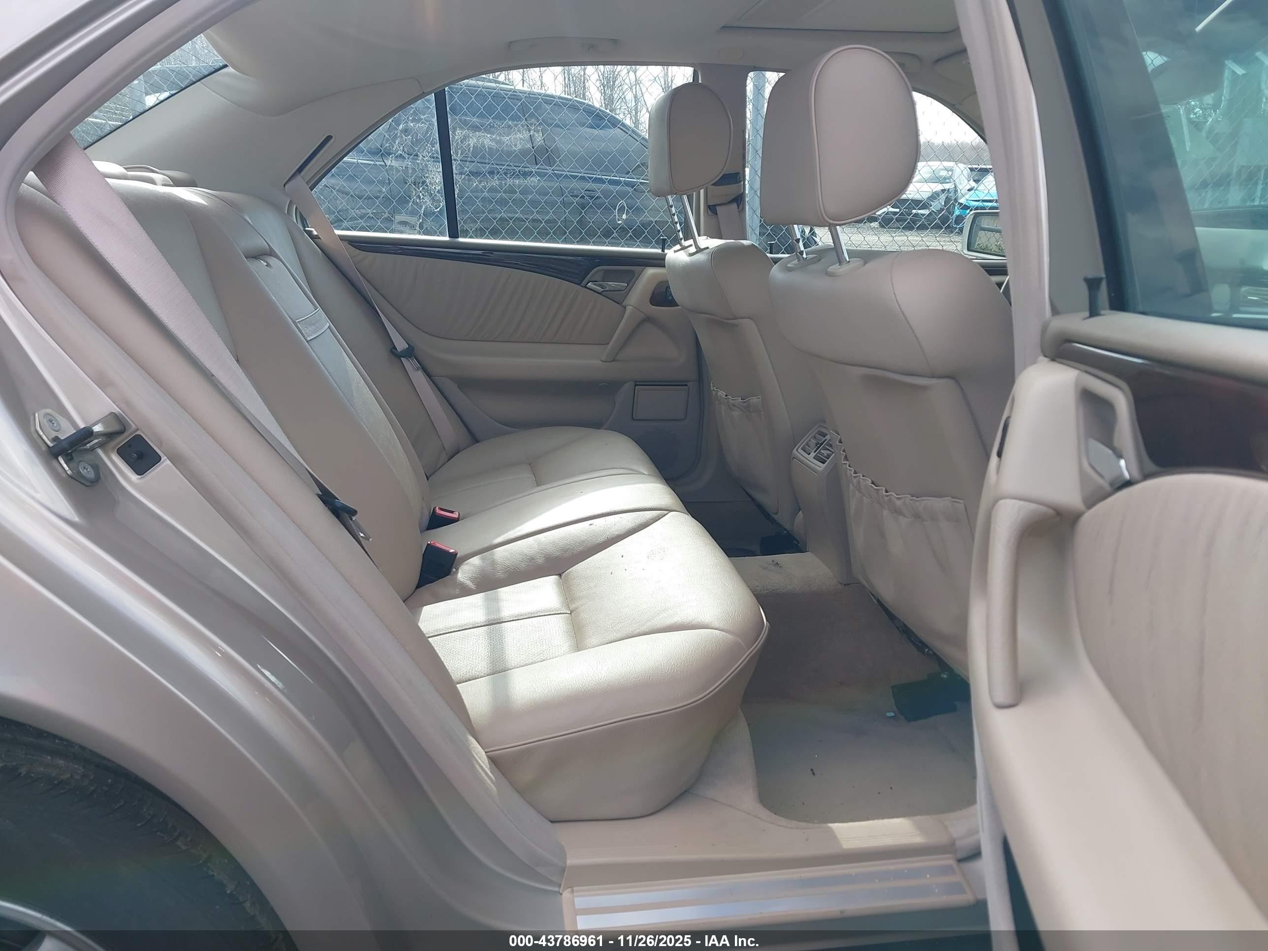 1999 Mercedes-benz E 300 Diesel   Beige vin: WDBJF25H6XA883568
