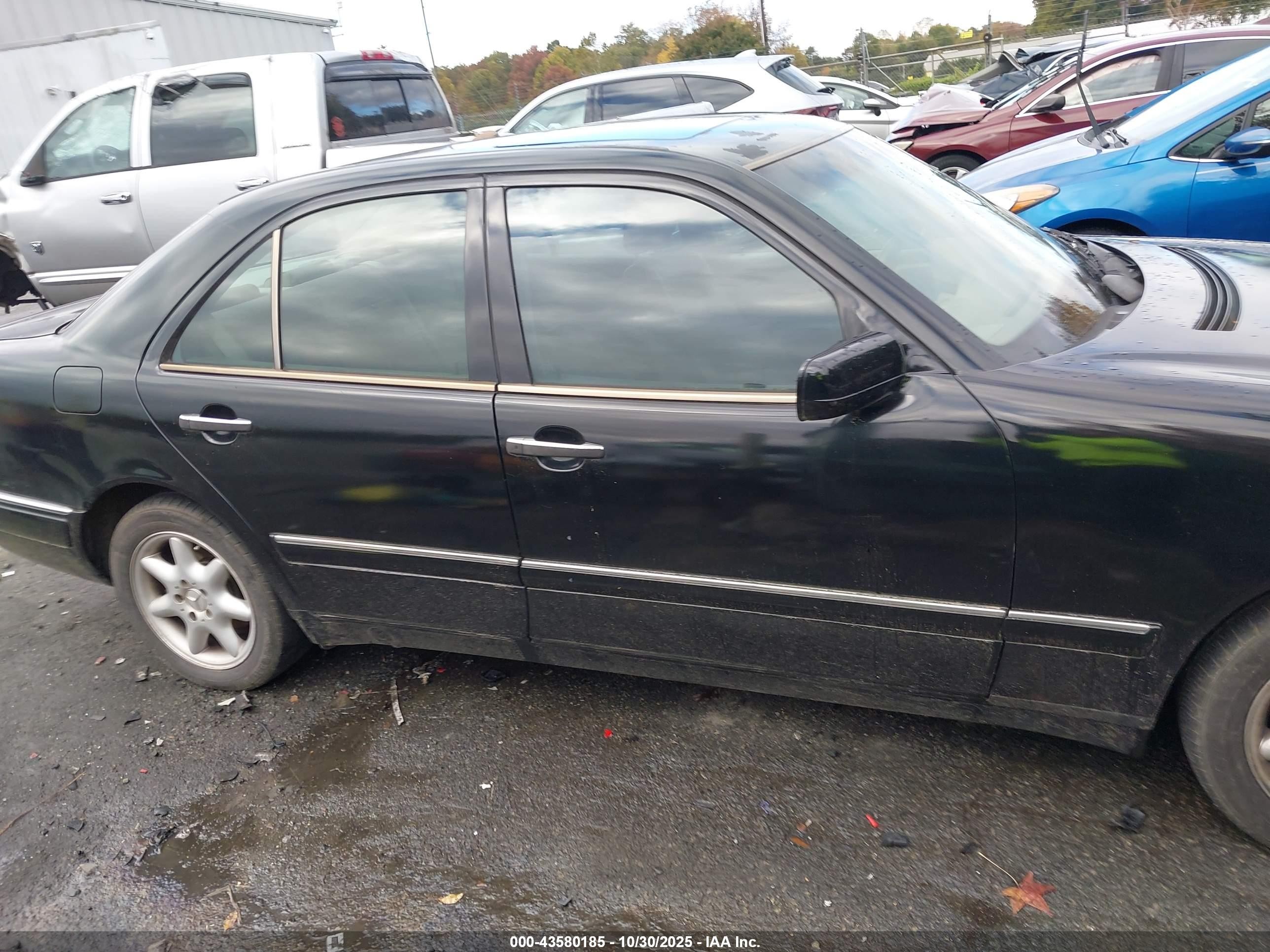 1999 Mercedes-benz E 300 Diesel   Black vin: WDBJF25H6XA921817