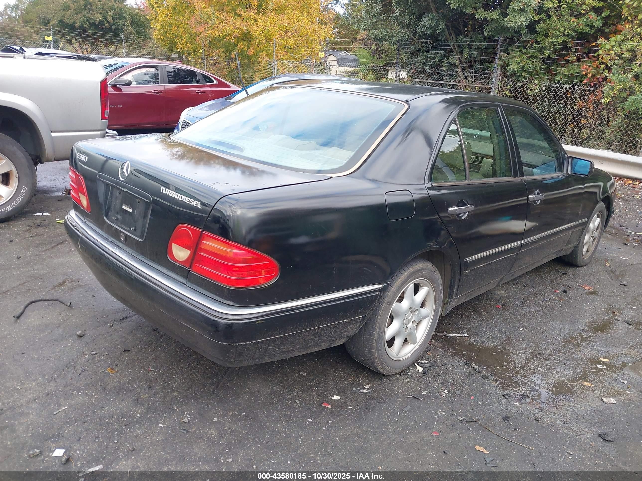 1999 Mercedes-benz E 300 Diesel   Black vin: WDBJF25H6XA921817