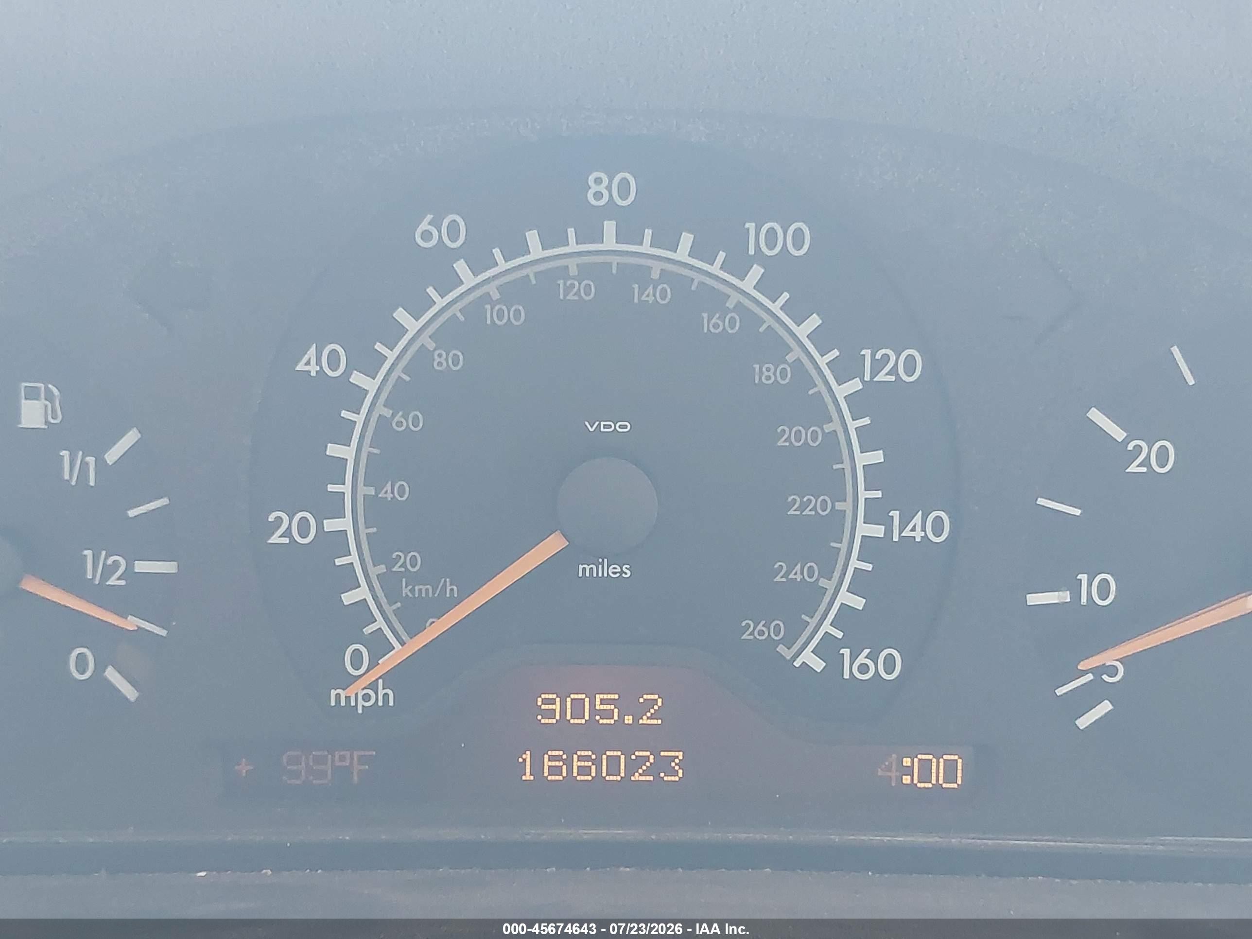 1999 Mercedes-benz E 300 Diesel   White vin: WDBJF25H8XA771242