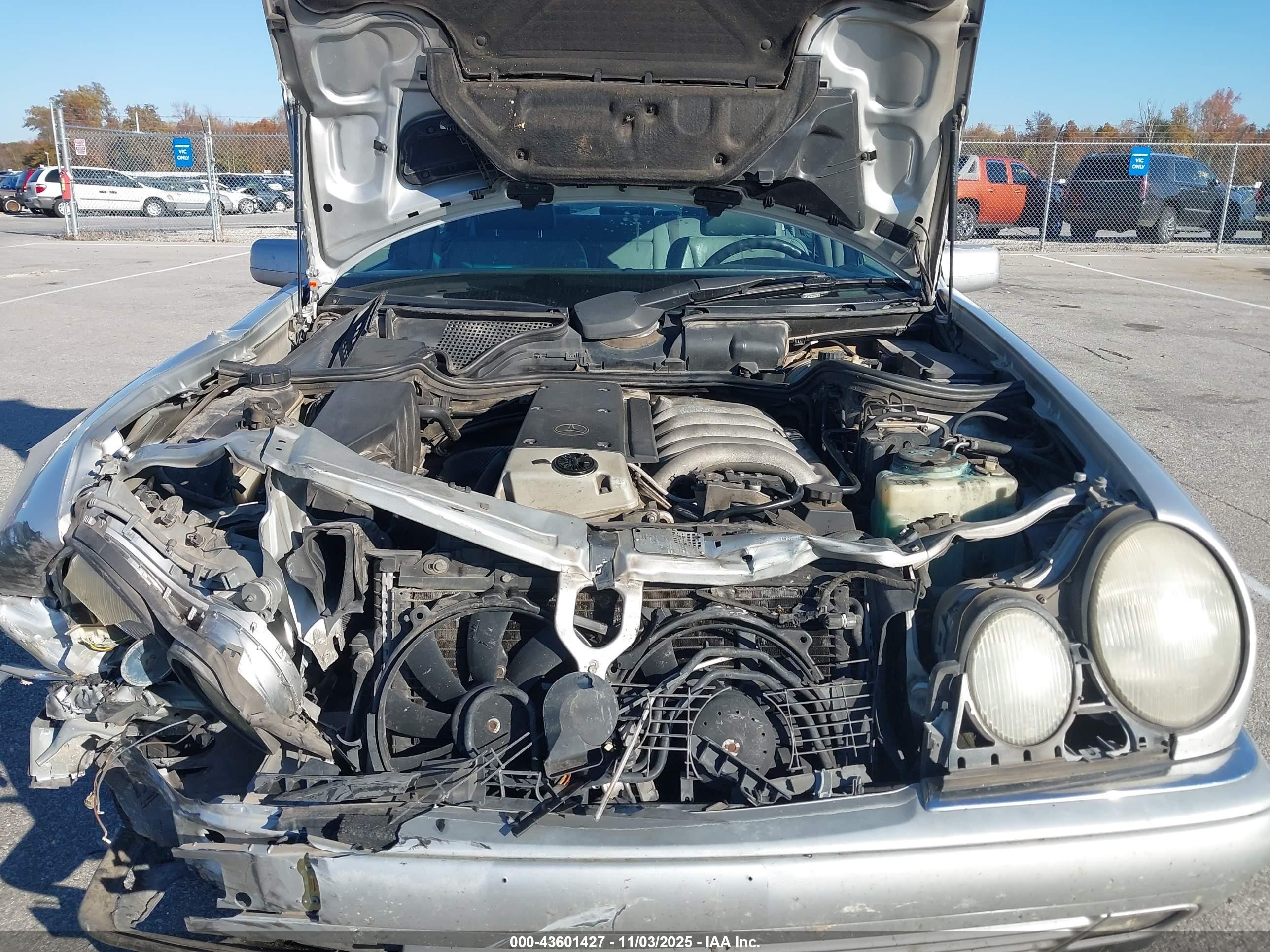 1999 Mercedes-benz E 300 Diesel   Silver vin: WDBJF25H9XA936571
