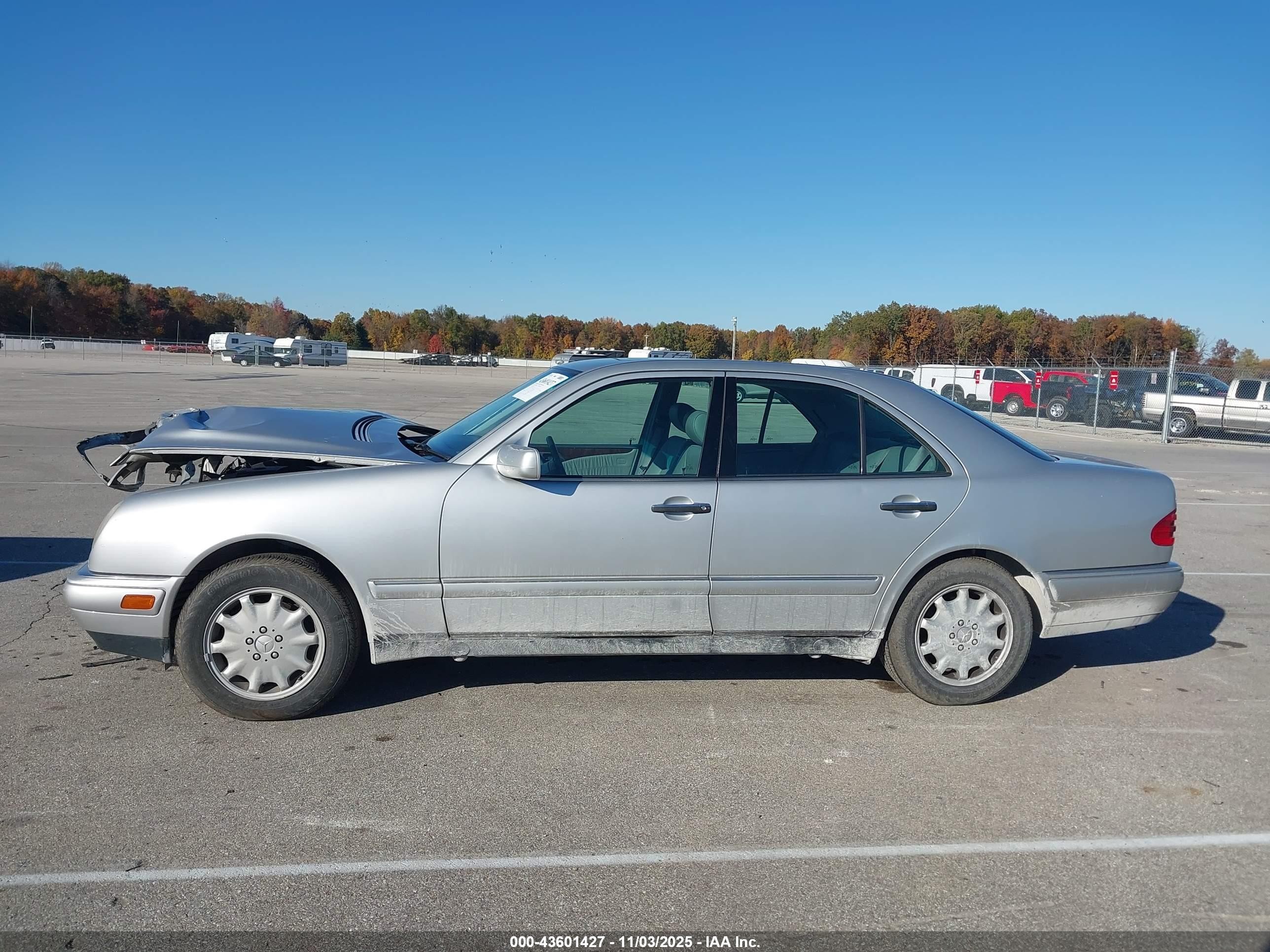1999 Mercedes-benz E 300 Diesel   Silver vin: WDBJF25H9XA936571