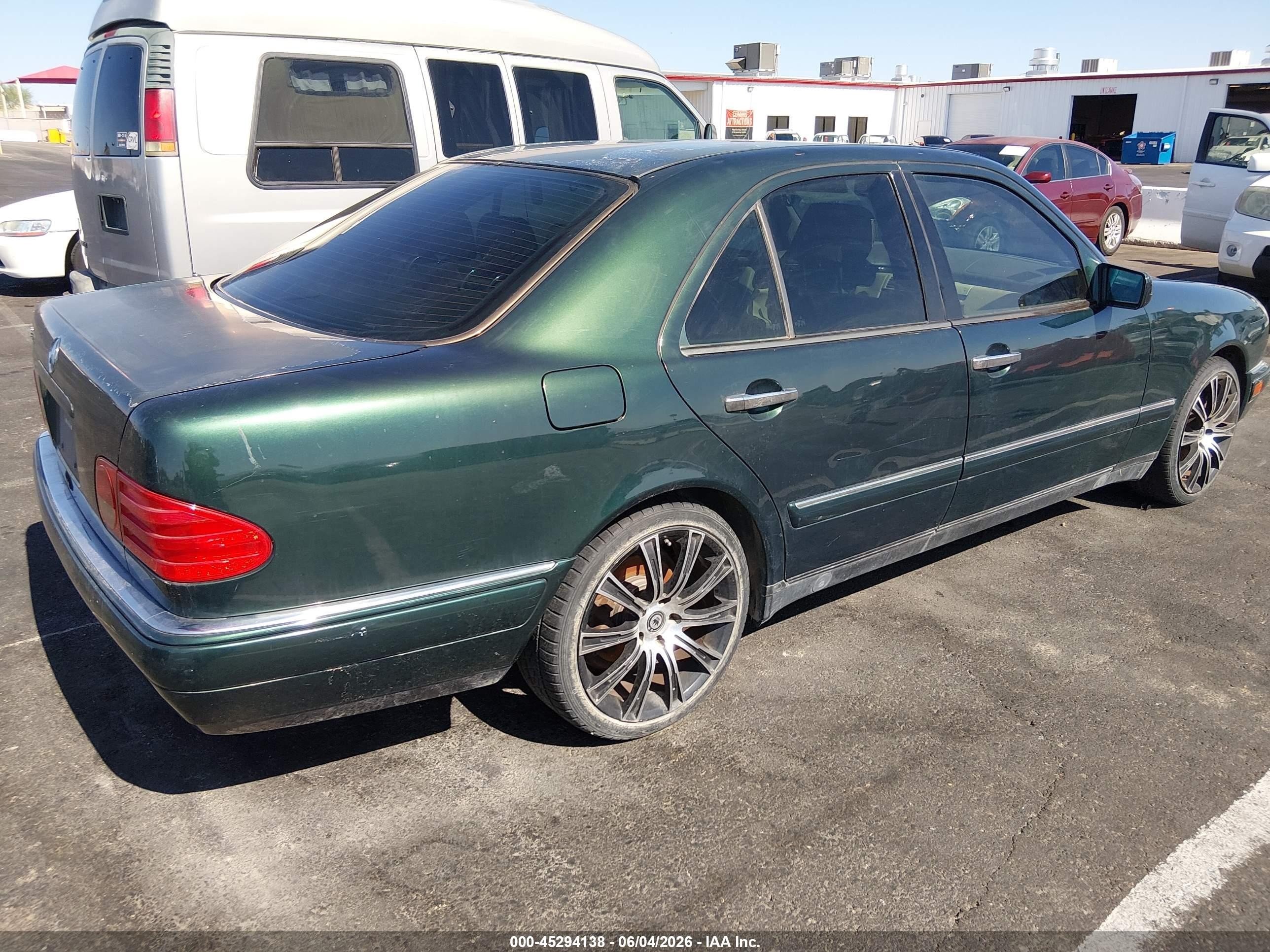1996 Mercedes-benz E 320 Black vin: WDBJF55F0TJ018010