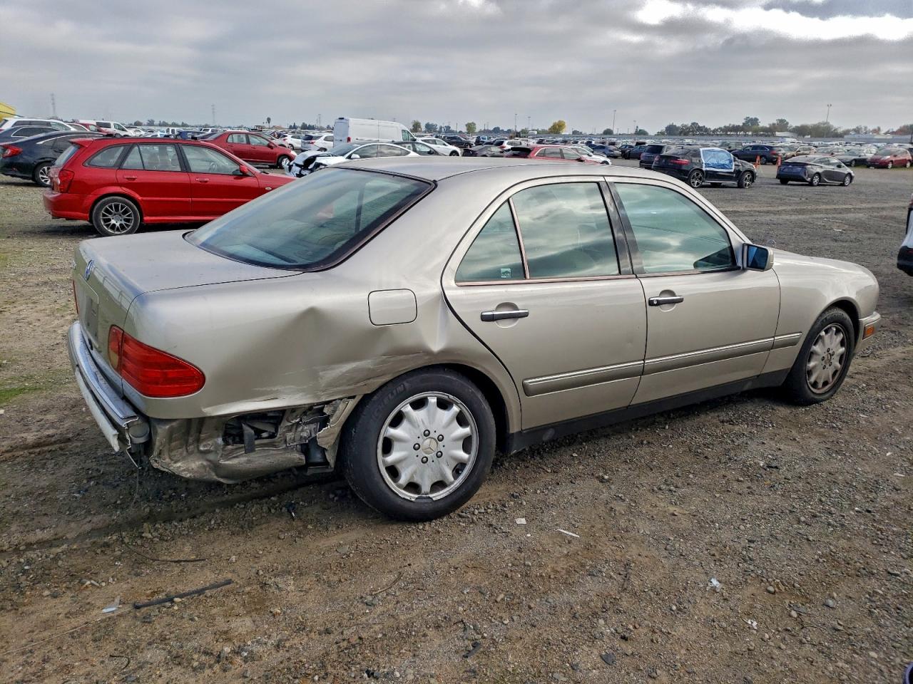 1997 Mercedes-benz E 320 Tan vin: WDBJF55F0VA432679