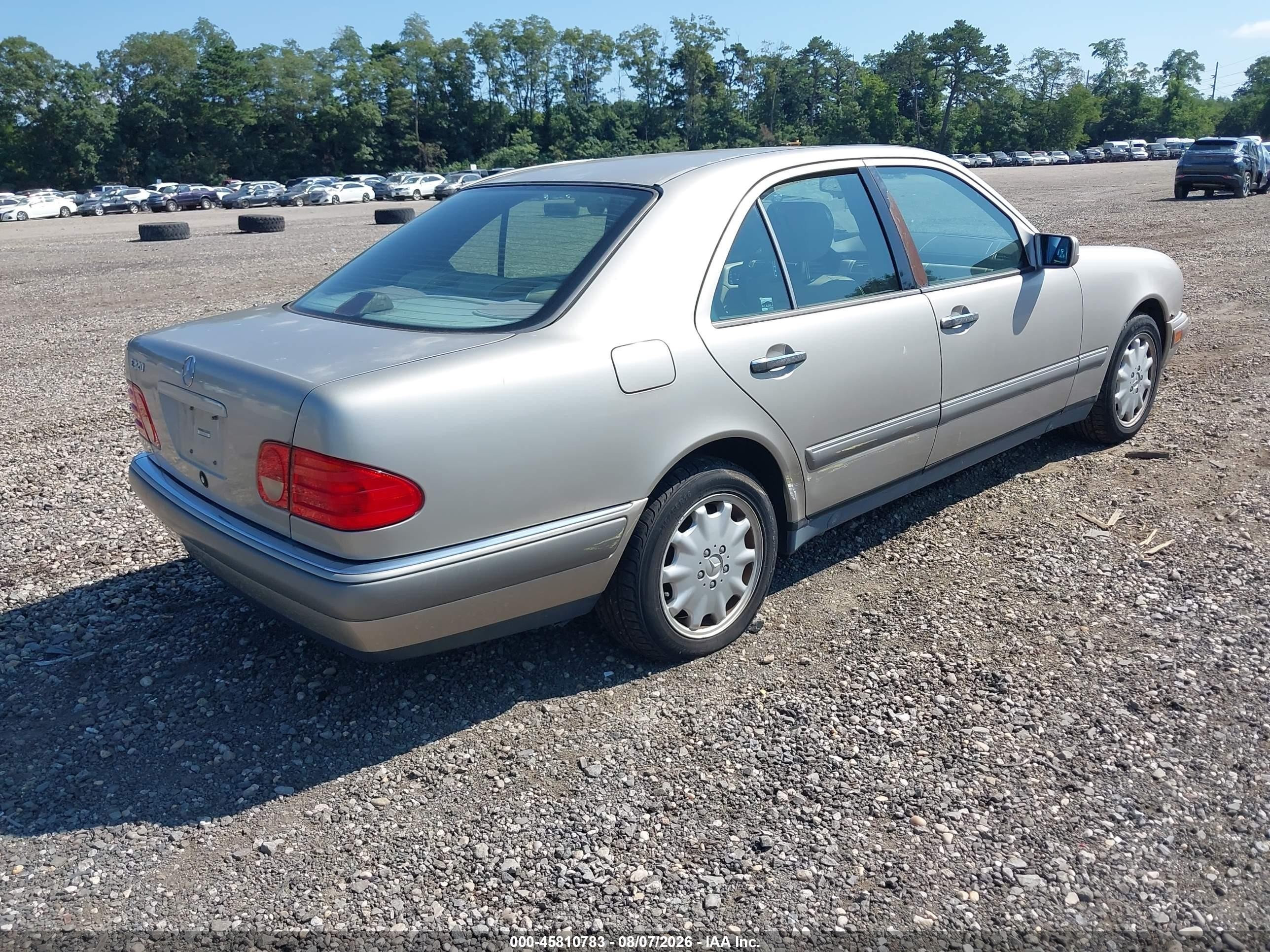 1996 Mercedes-benz E 320 Gold vin: WDBJF55F2TJ019367