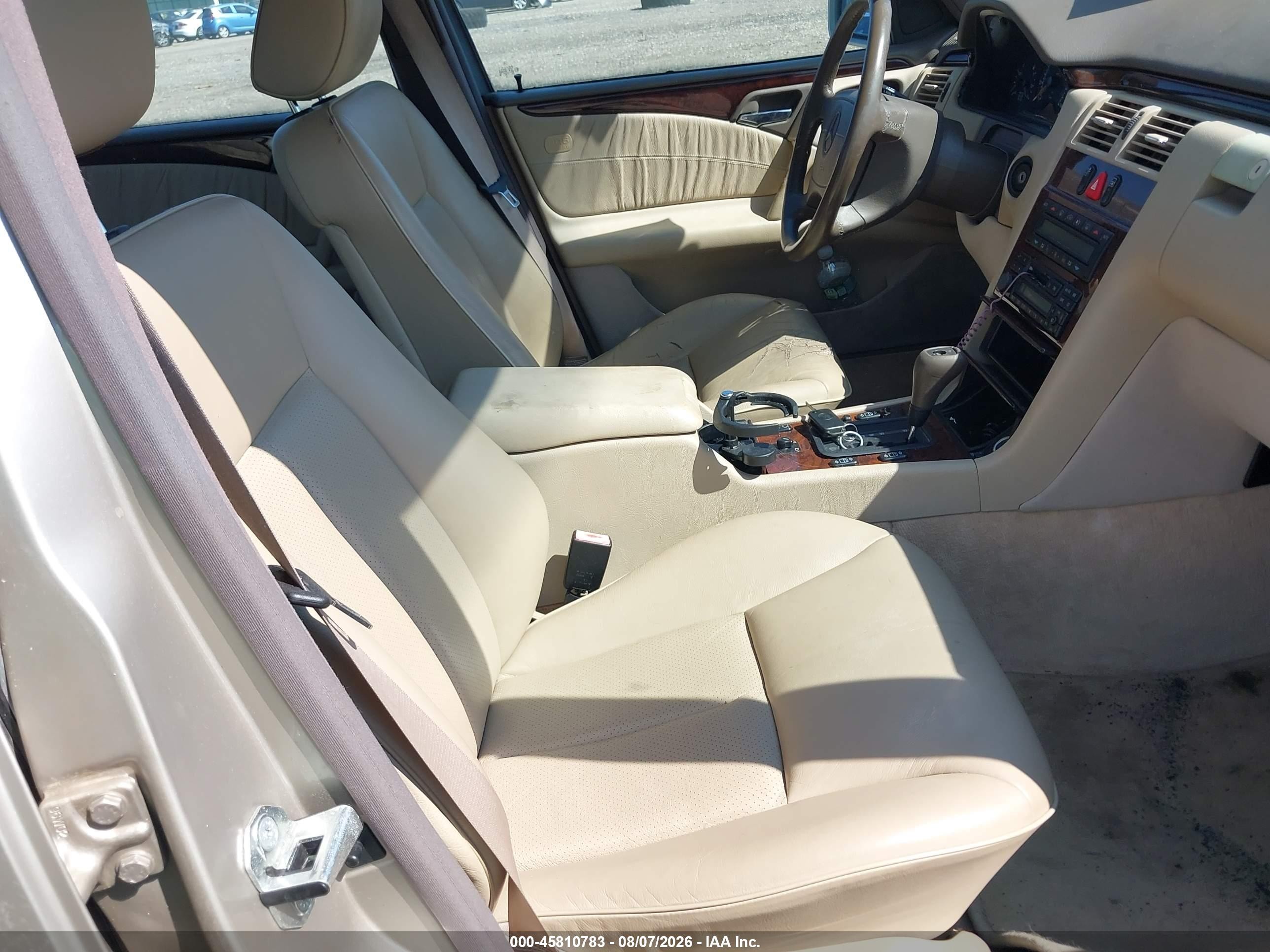 1996 Mercedes-benz E 320 Gold vin: WDBJF55F2TJ019367