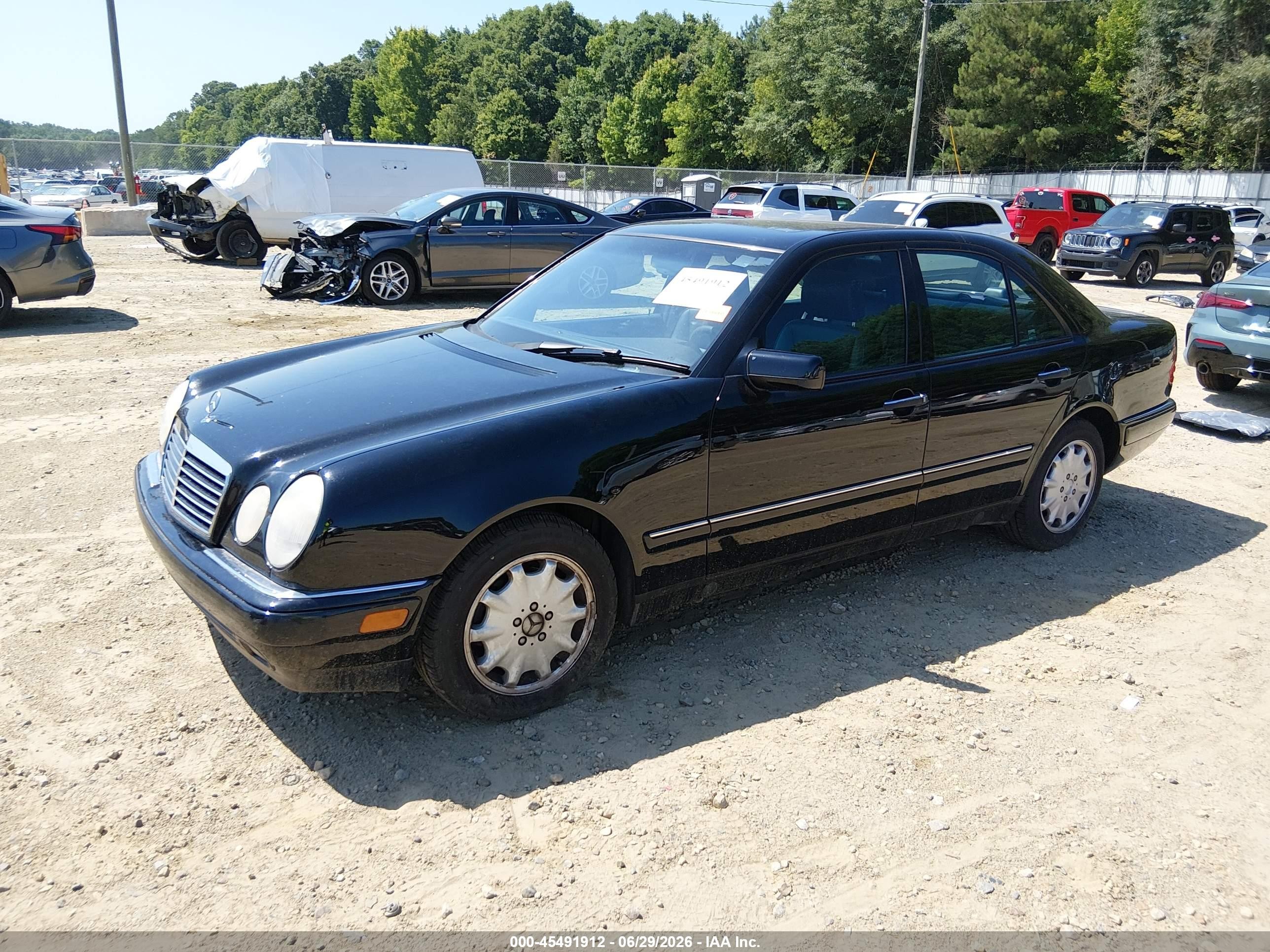 1997 Mercedes-benz E 320   Black vin: WDBJF55F2VA333331