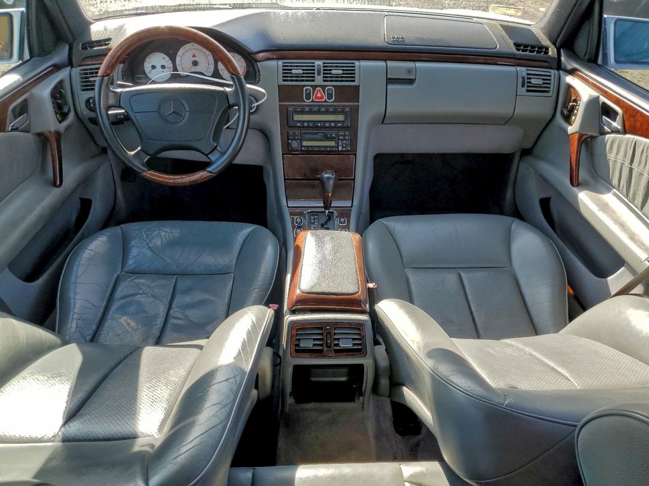 1997 Mercedes-benz E 320 Silver vin: WDBJF55F2VA437656
