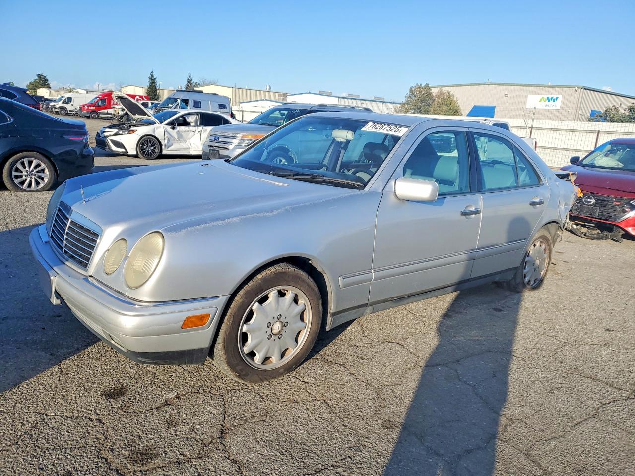 1997 Mercedes-benz E 320 Silver vin: WDBJF55F3VA288786