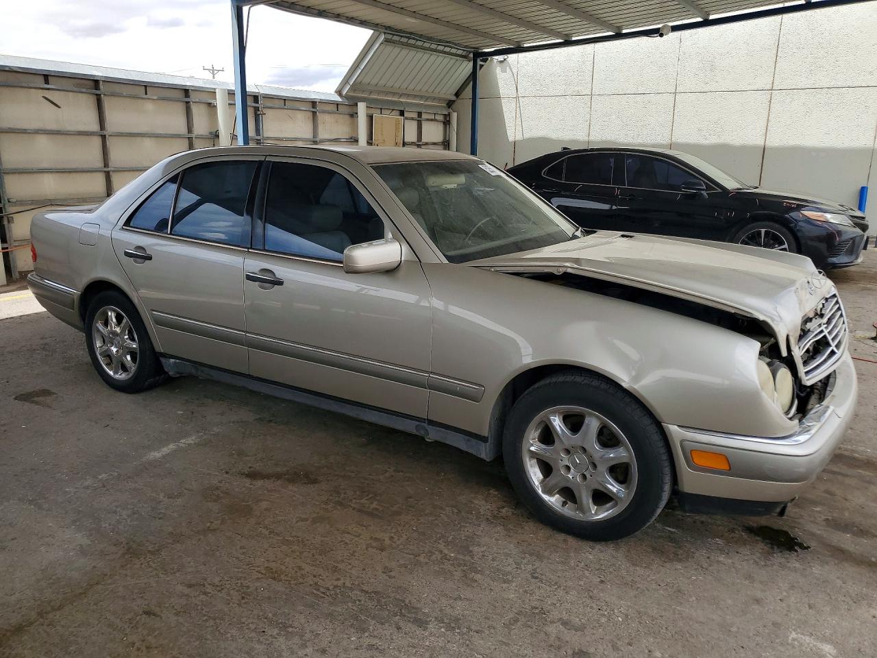 1996 Mercedes-benz E 320 Silver vin: WDBJF55F4TJ005101