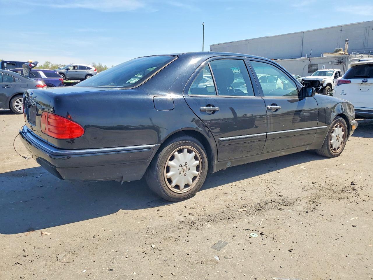 1997 Mercedes-benz E 320 Black vin: WDBJF55F4VA282916