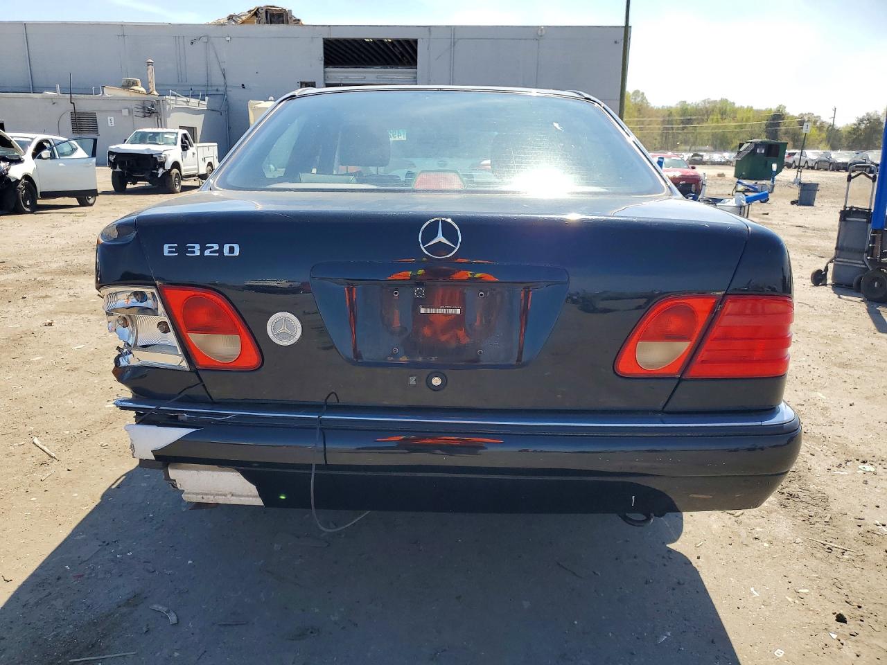 1997 Mercedes-benz E 320 Black vin: WDBJF55F4VA282916