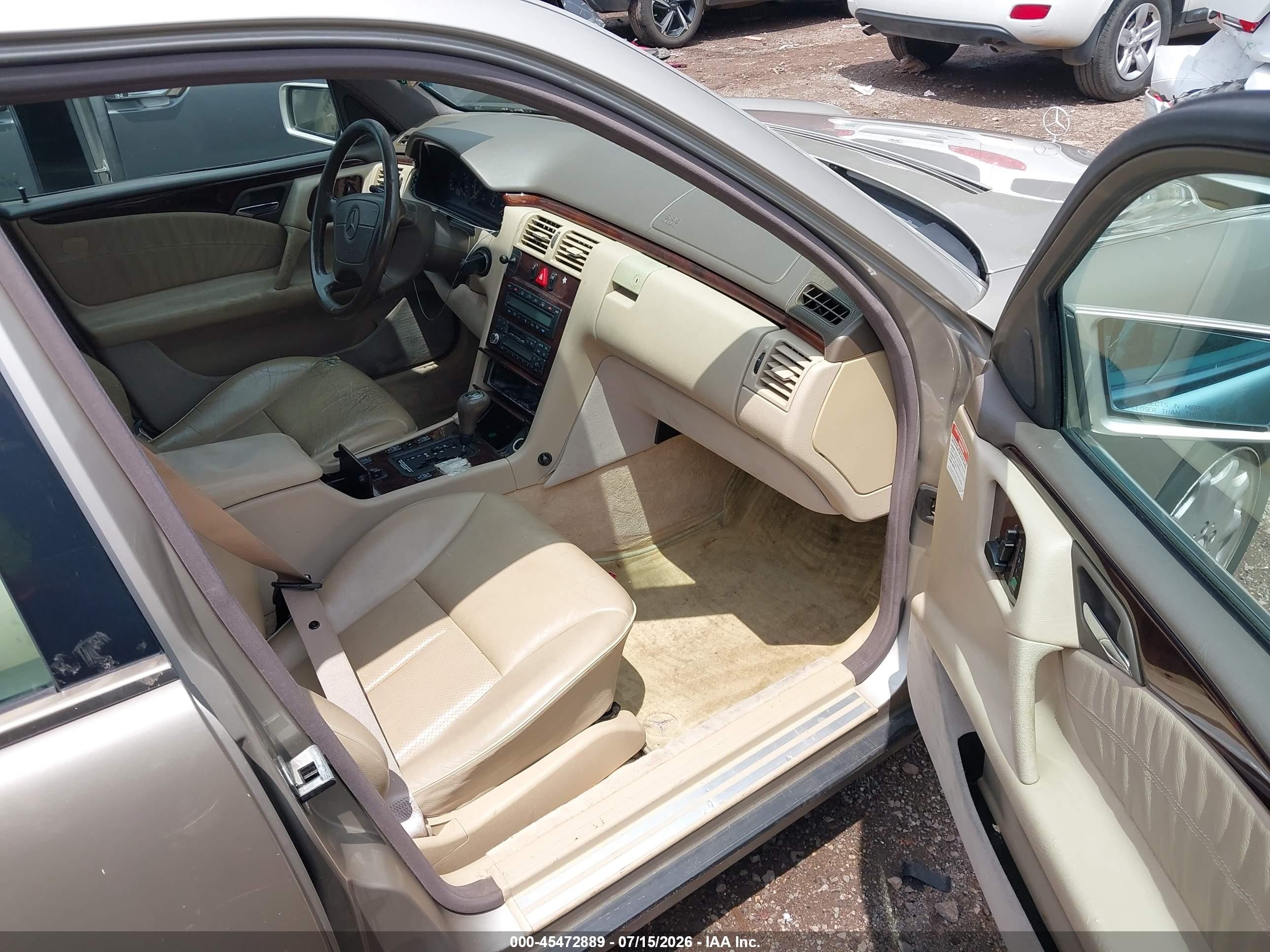 1997 Mercedes-benz E 320   Beige vin: WDBJF55F4VA308950