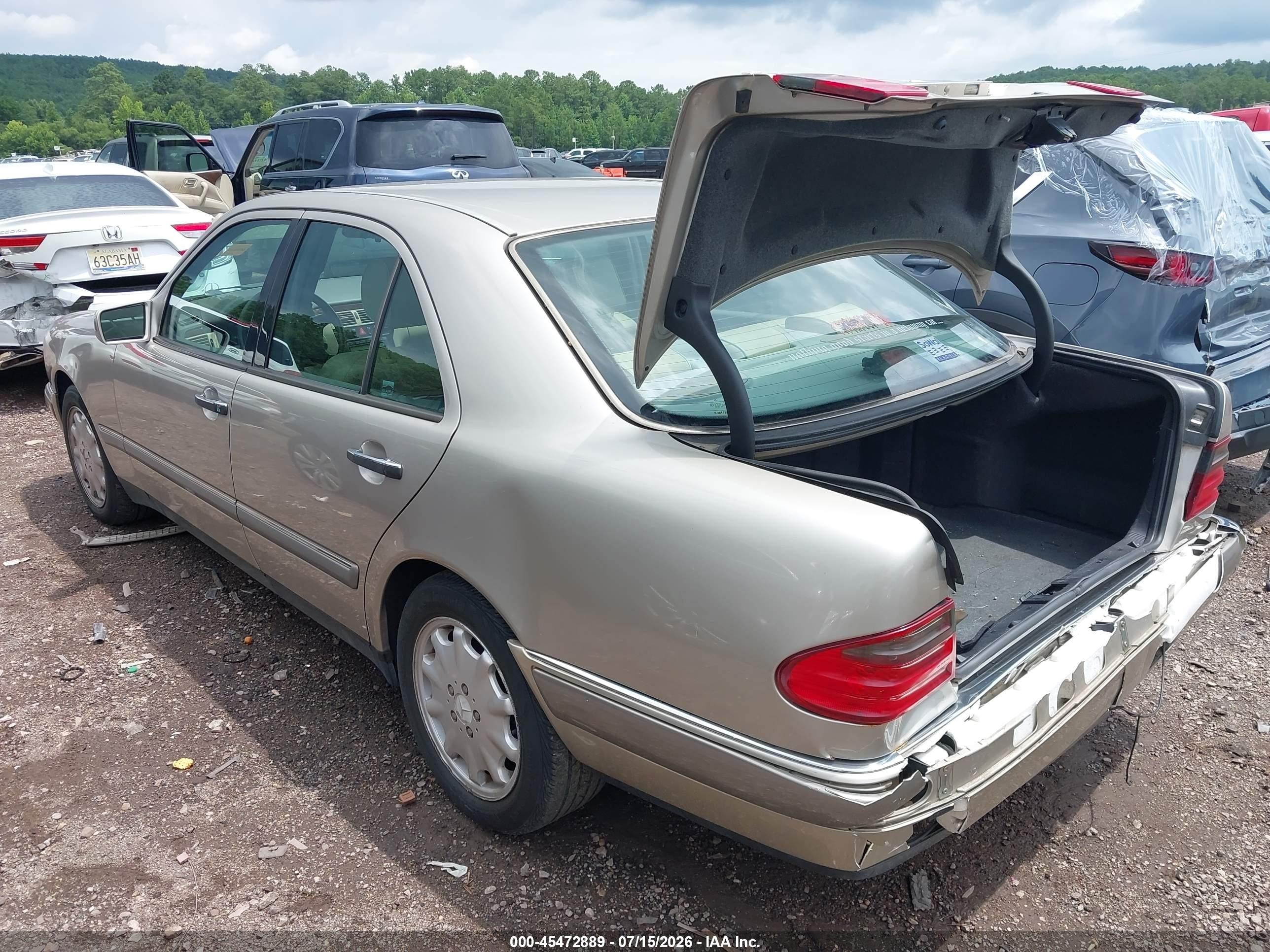 1997 Mercedes-benz E 320   Beige vin: WDBJF55F4VA308950