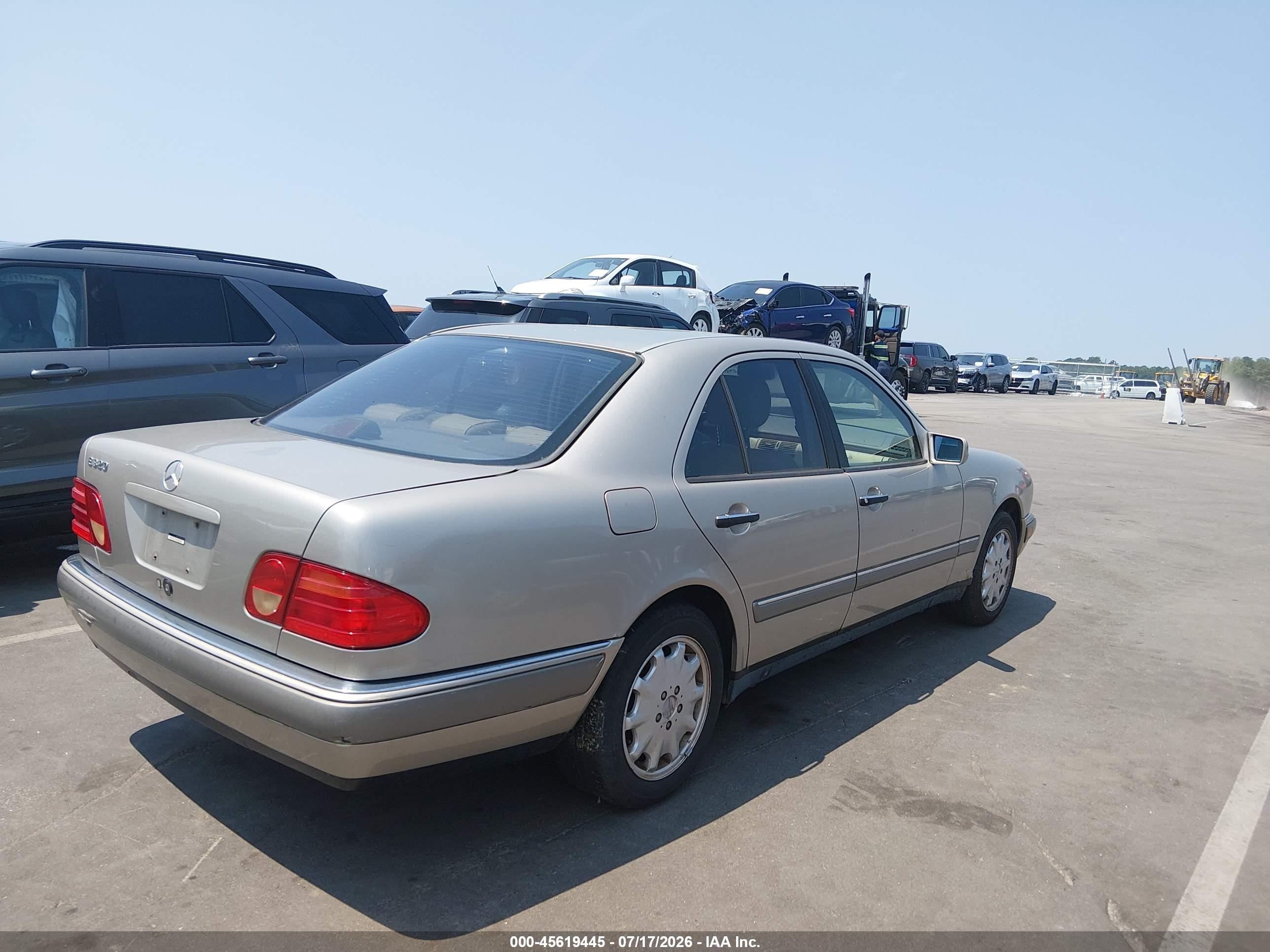 1997 Mercedes-benz E 320   Champagne vin: WDBJF55F4VA415707