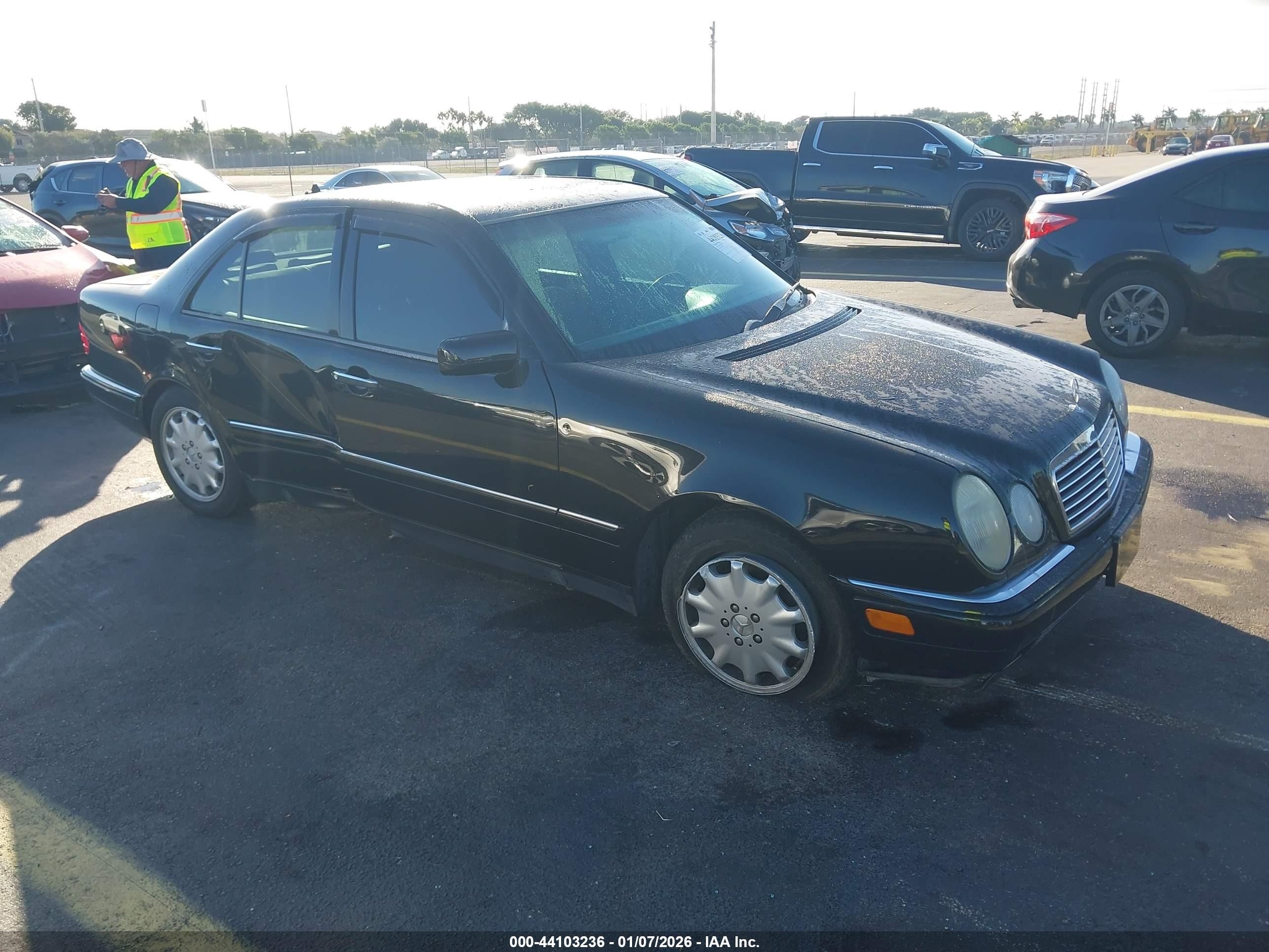 WDBJF55F4VJ029174