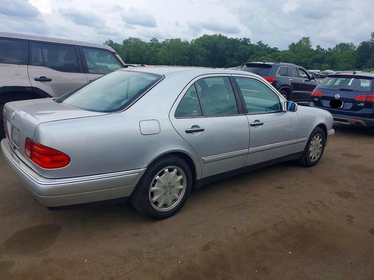 1996 Mercedes-benz E 320 Gray vin: WDBJF55F5TJ013532