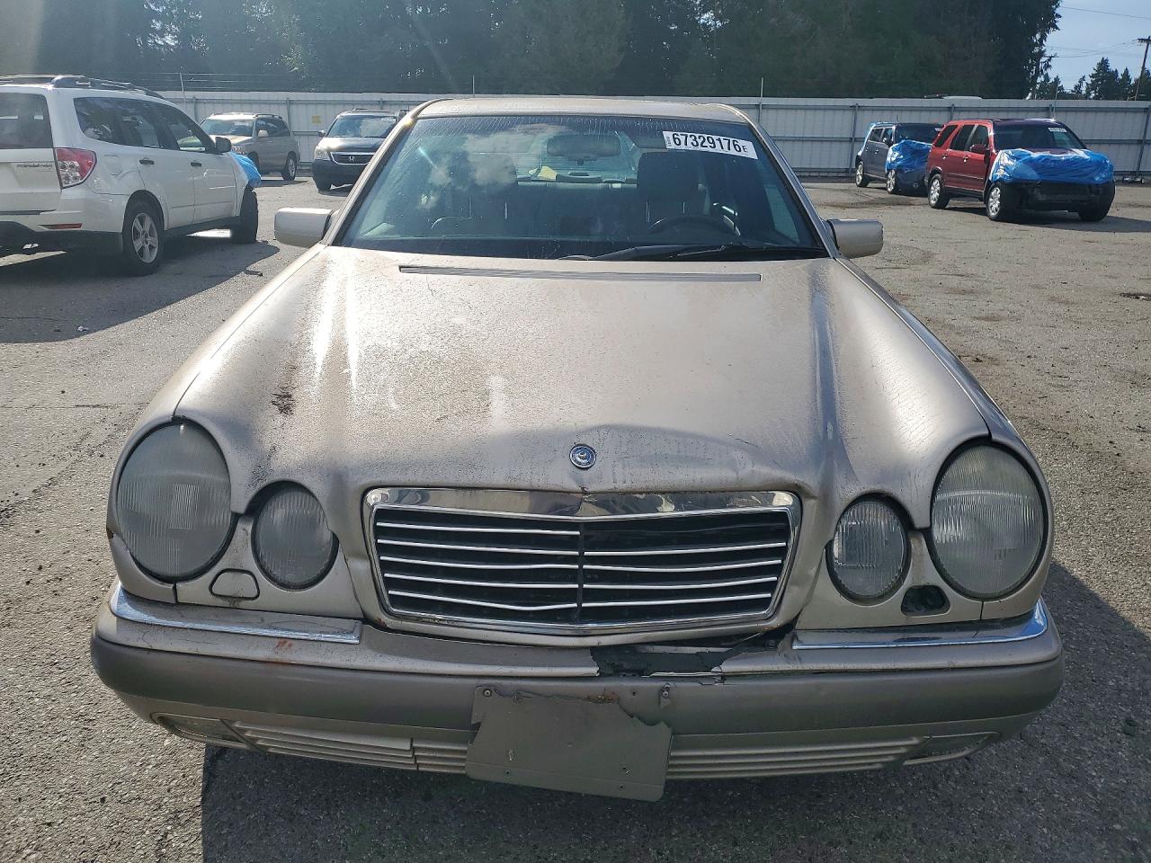 1997 Mercedes-benz E 320 Beige vin: WDBJF55F5VA351290