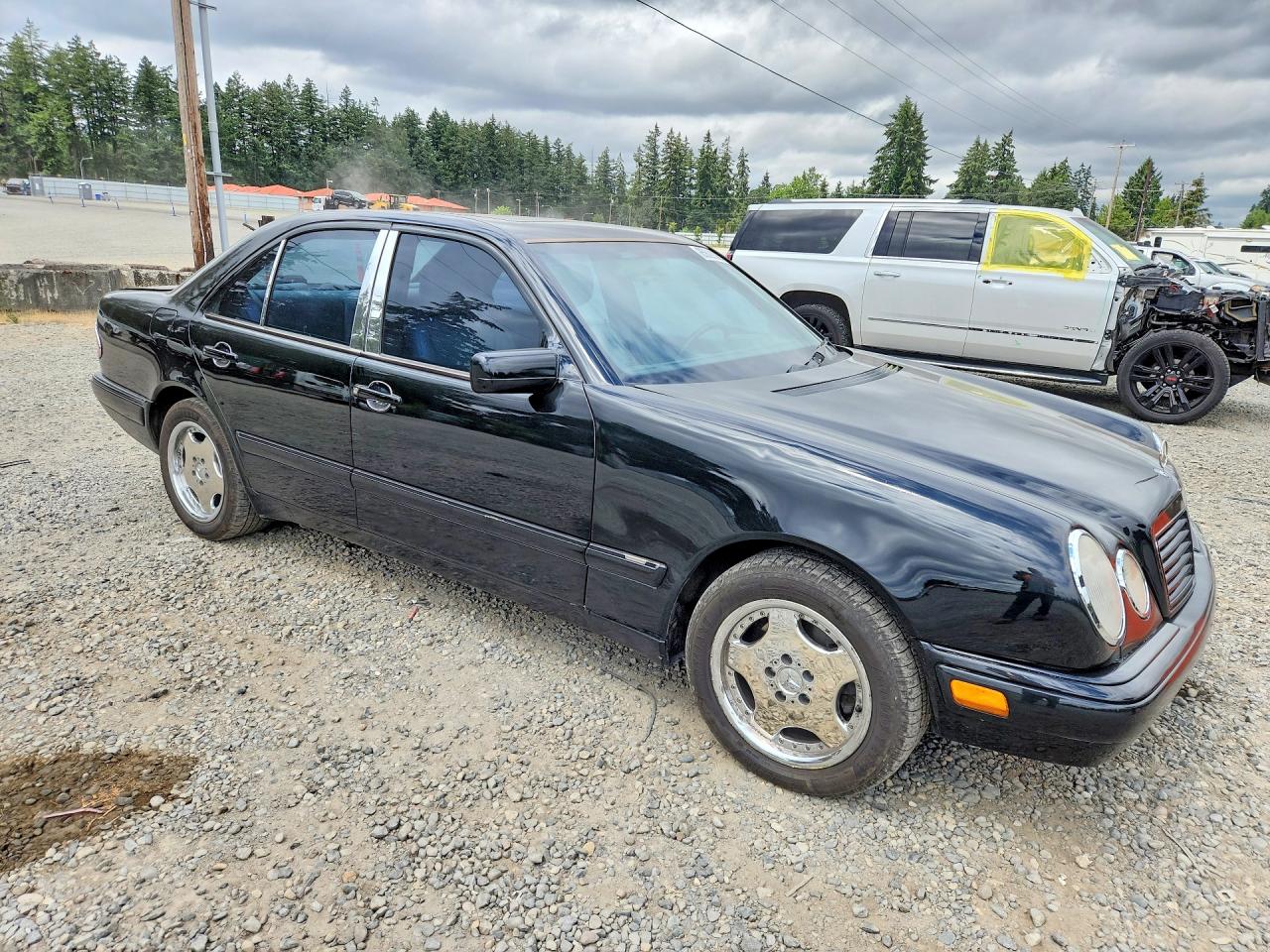 1997 Mercedes-benz E 320 Black vin: WDBJF55F5VA371409