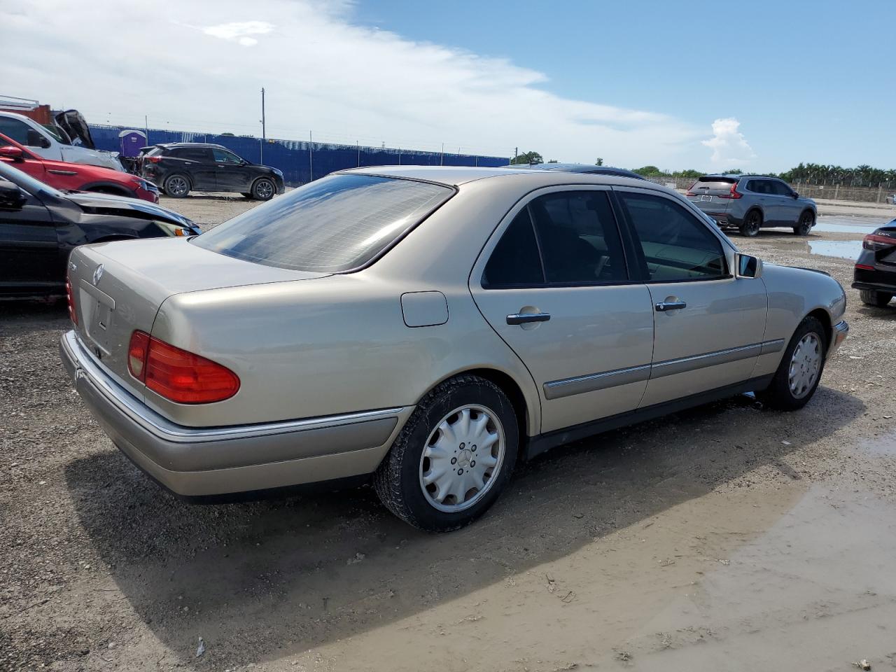 1997 Mercedes-benz E 320 Silver vin: WDBJF55F5VJ025733