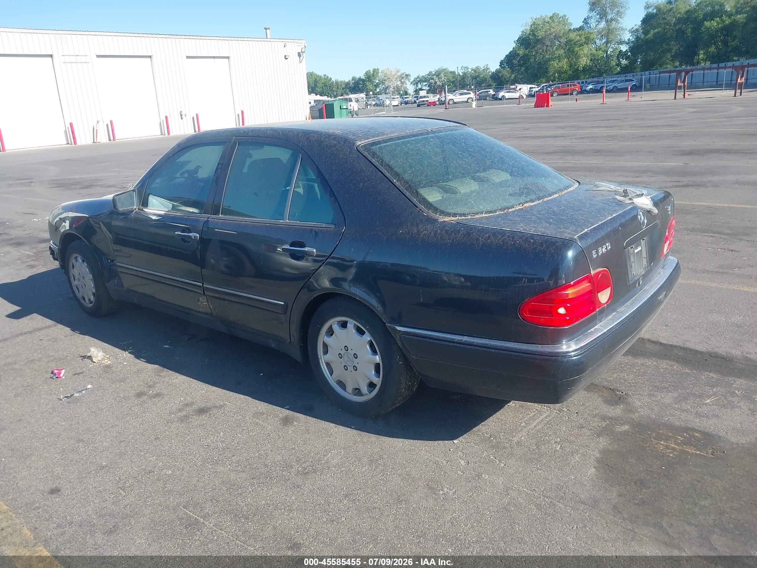 1997 Mercedes-benz E 320   Black vin: WDBJF55F7VA347404