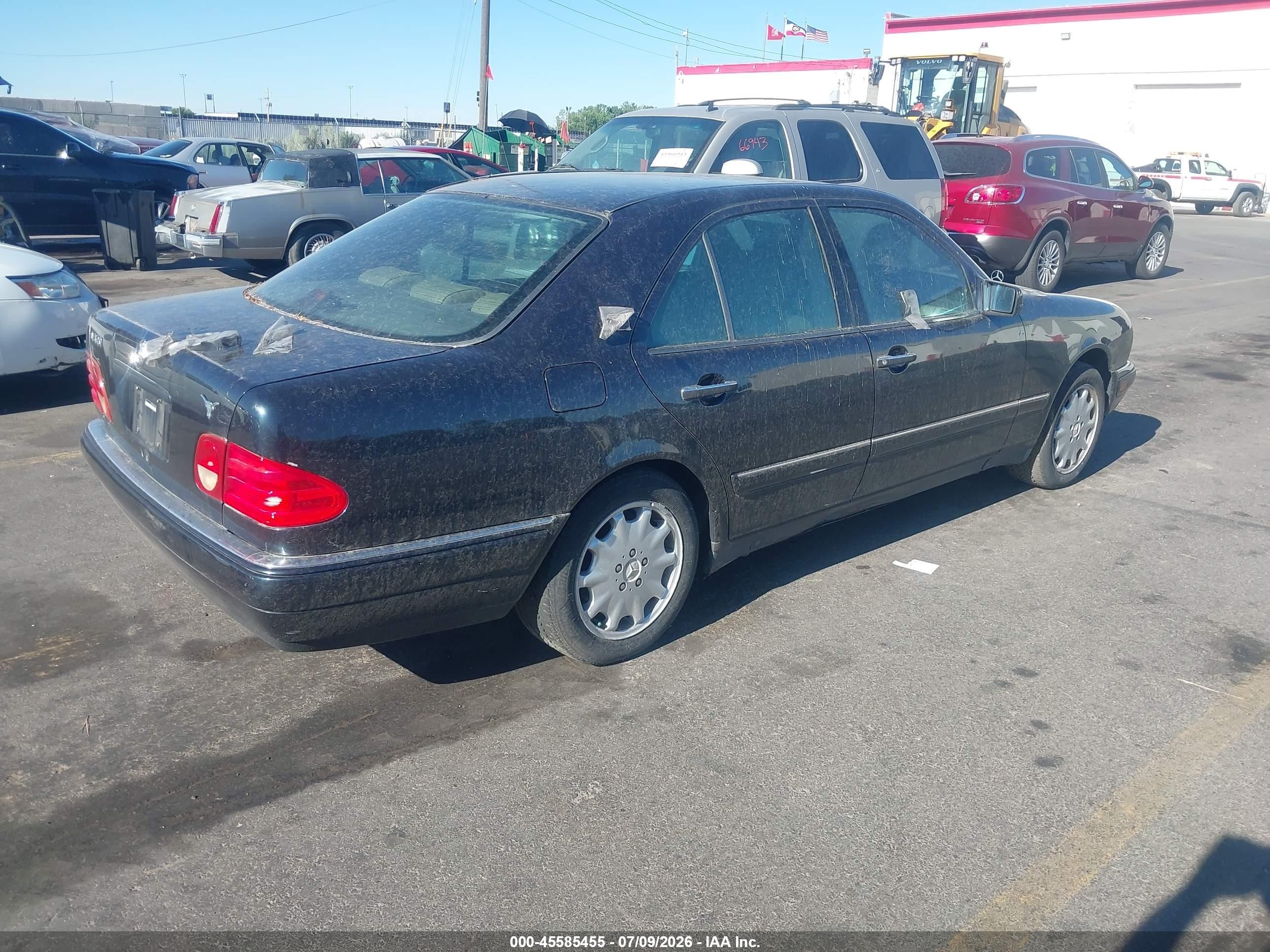 1997 Mercedes-benz E 320   Black vin: WDBJF55F7VA347404