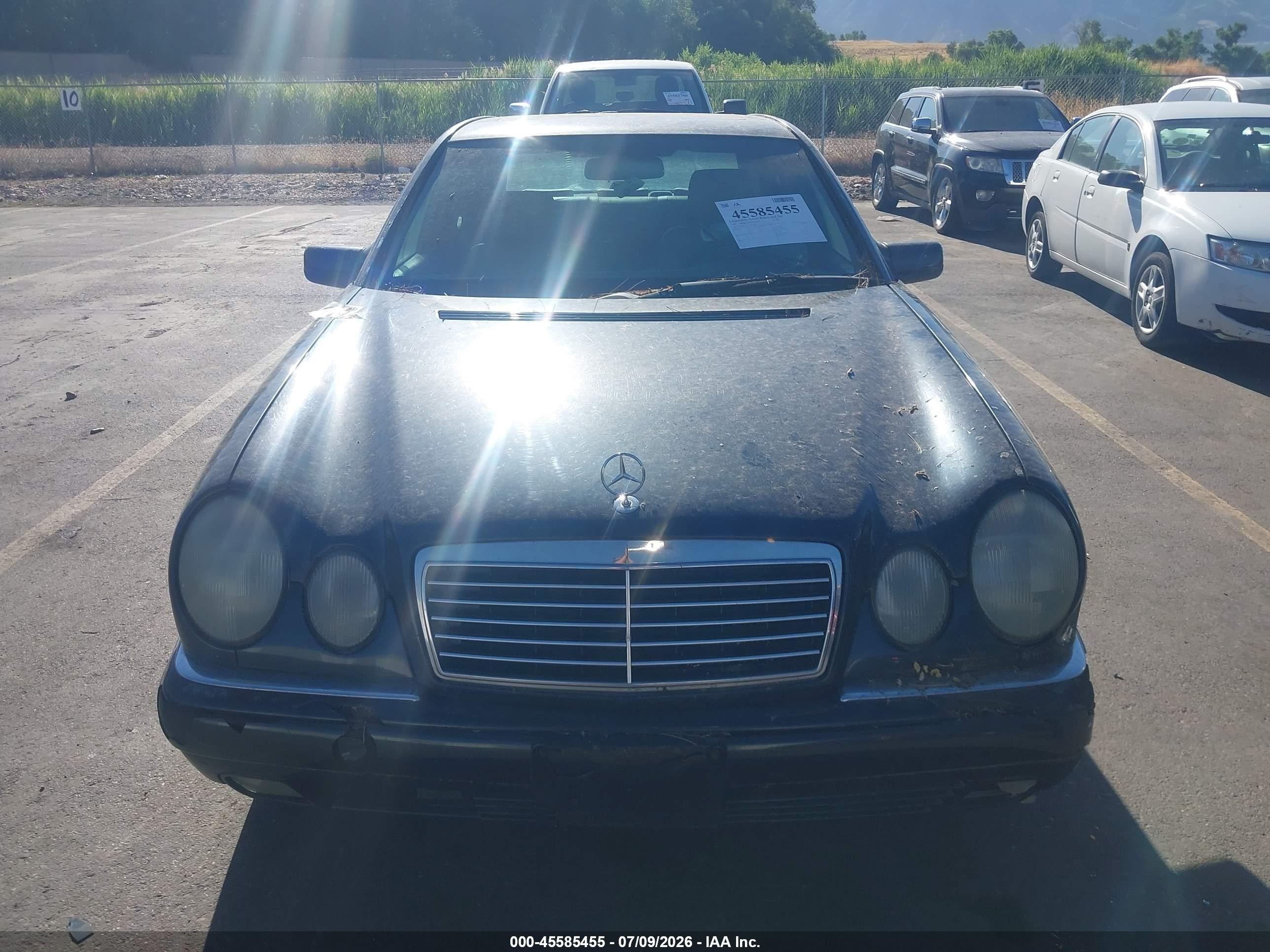 1997 Mercedes-benz E 320   Black vin: WDBJF55F7VA347404